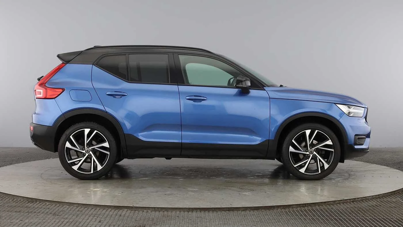 Volvo-XC40-image-1