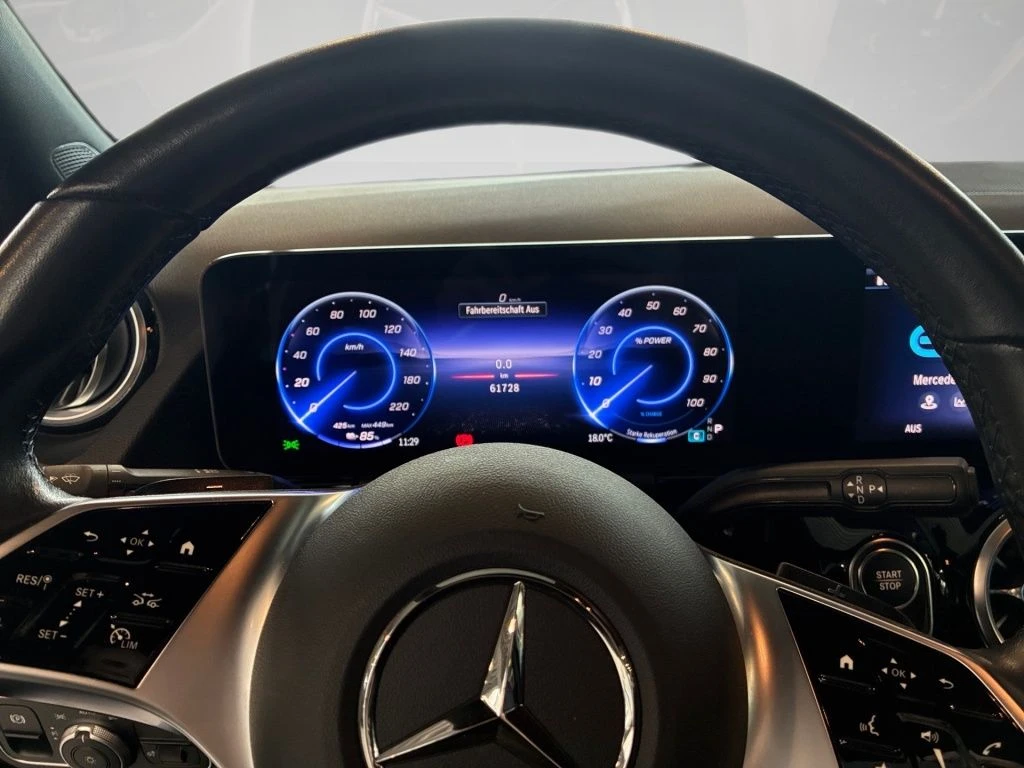 Mercedes-Benz-EQA 250-image-6