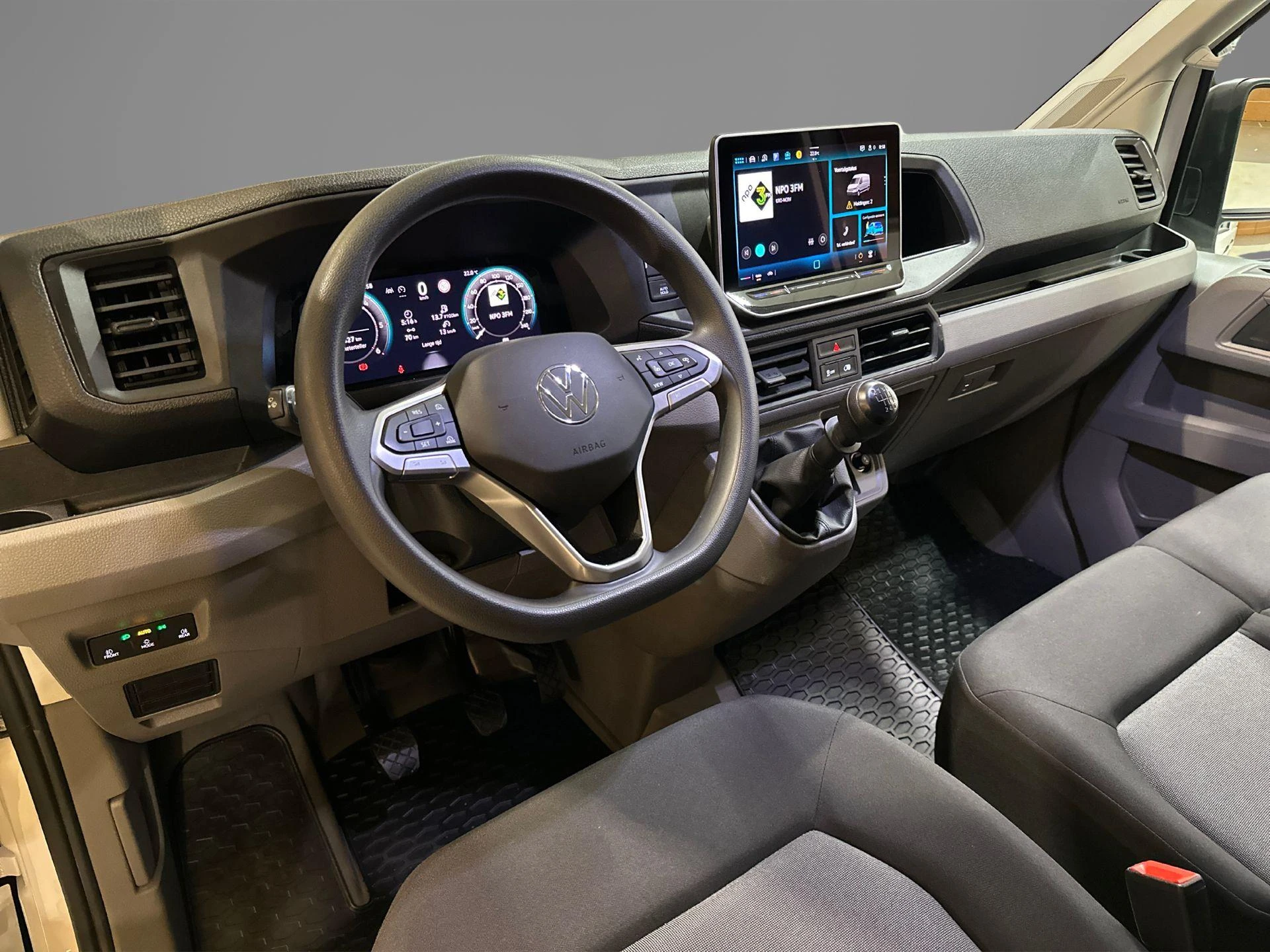 Volkswagen-Crafter-image-12