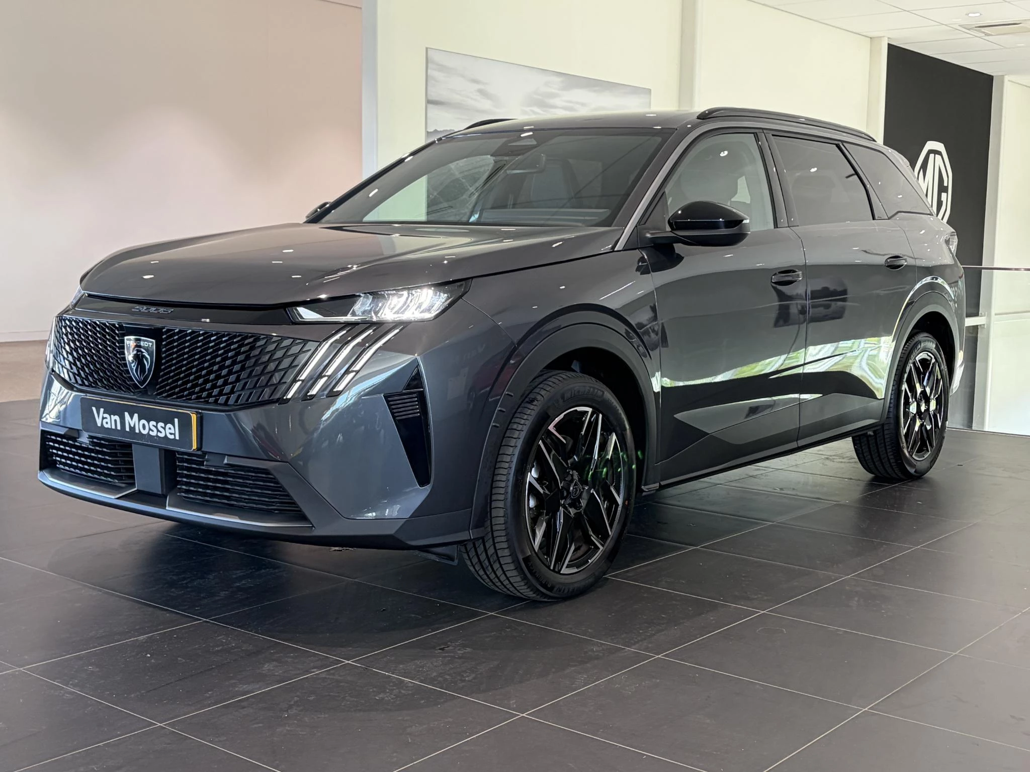 Peugeot-5008-image-8