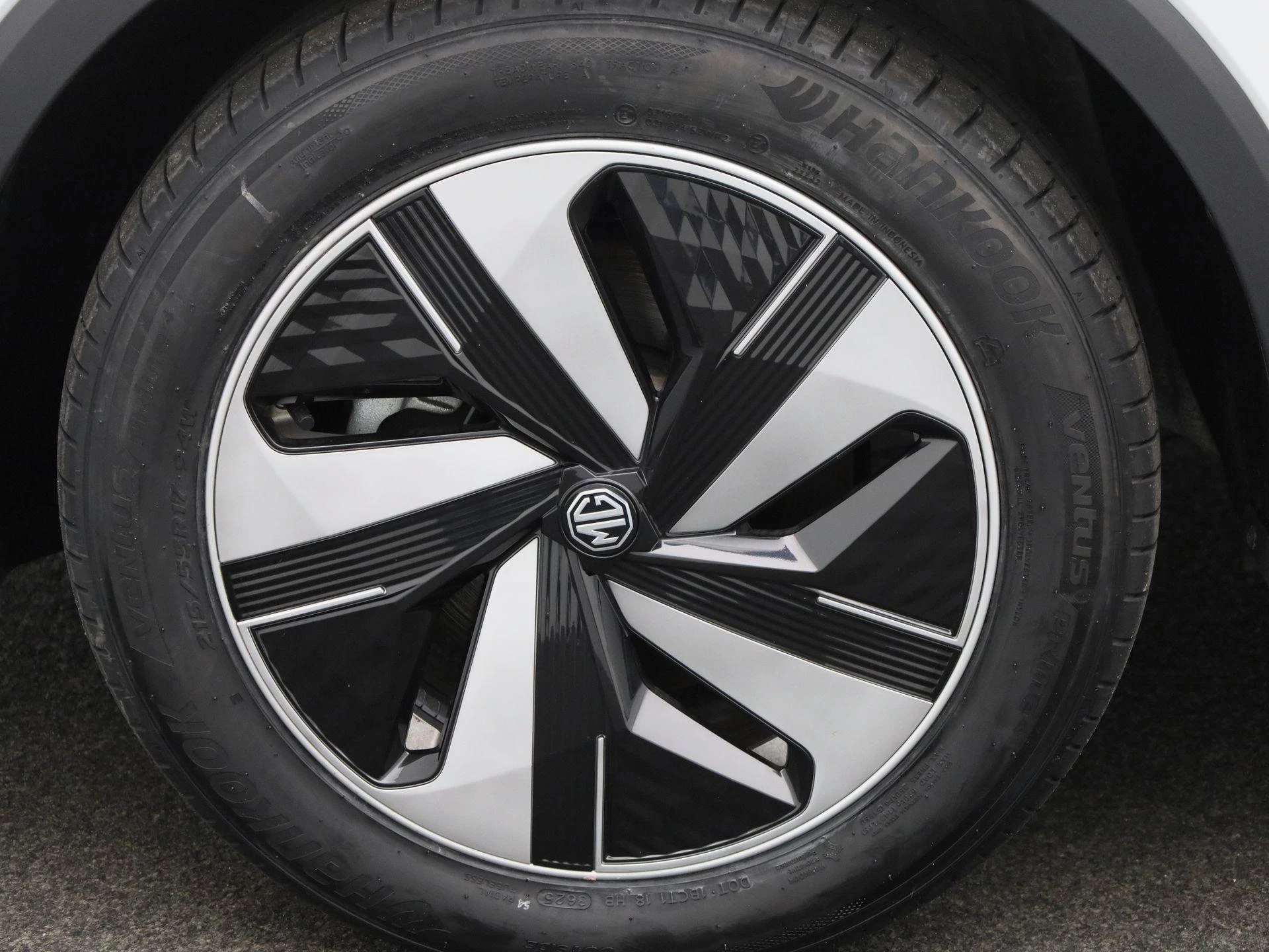 MG-ZS EV-image-11