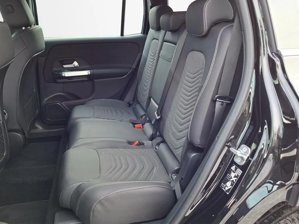 Mercedes-Benz-GLB 200 d-image-20
