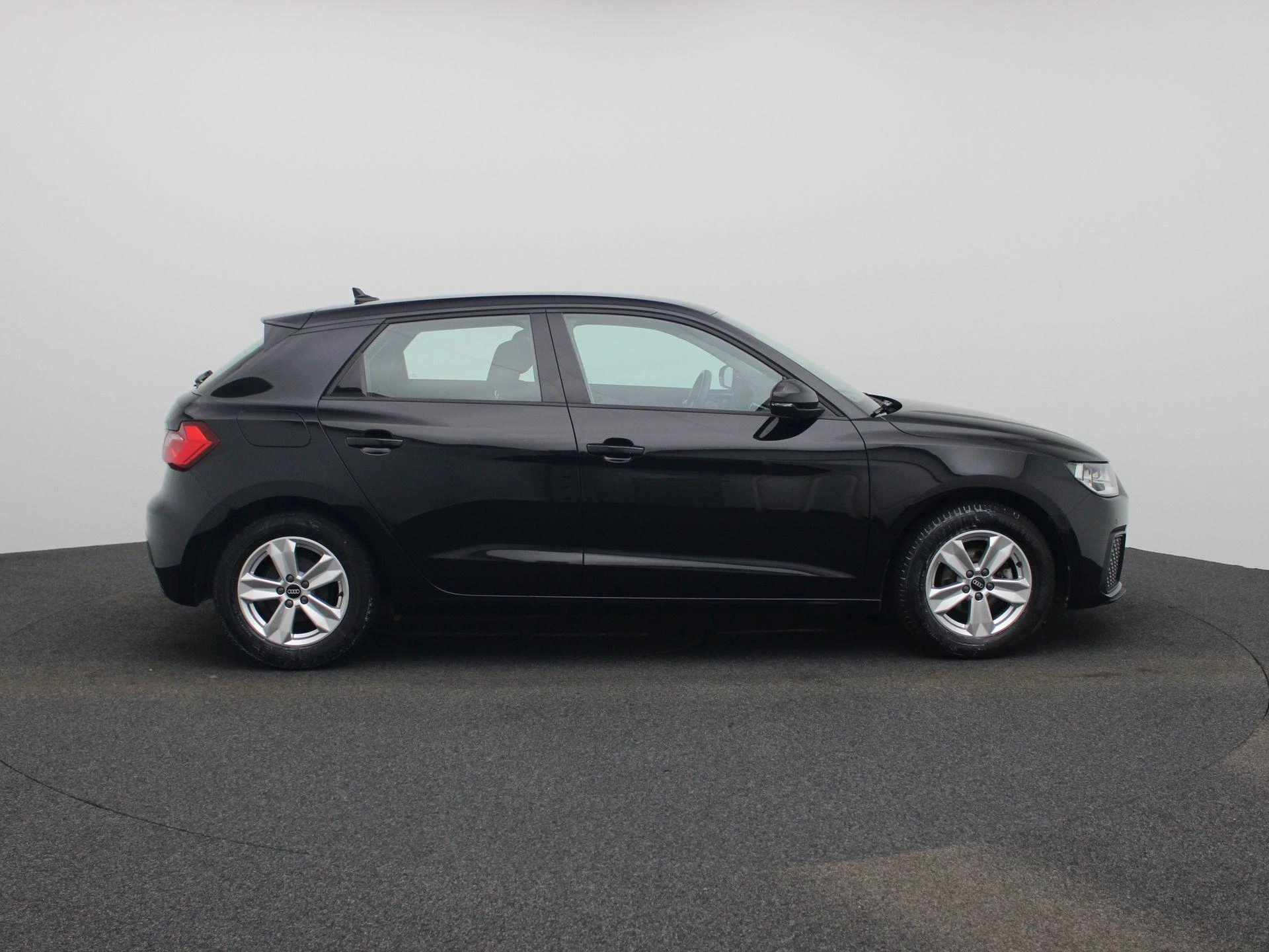 Audi-A1 Sportback-image-5