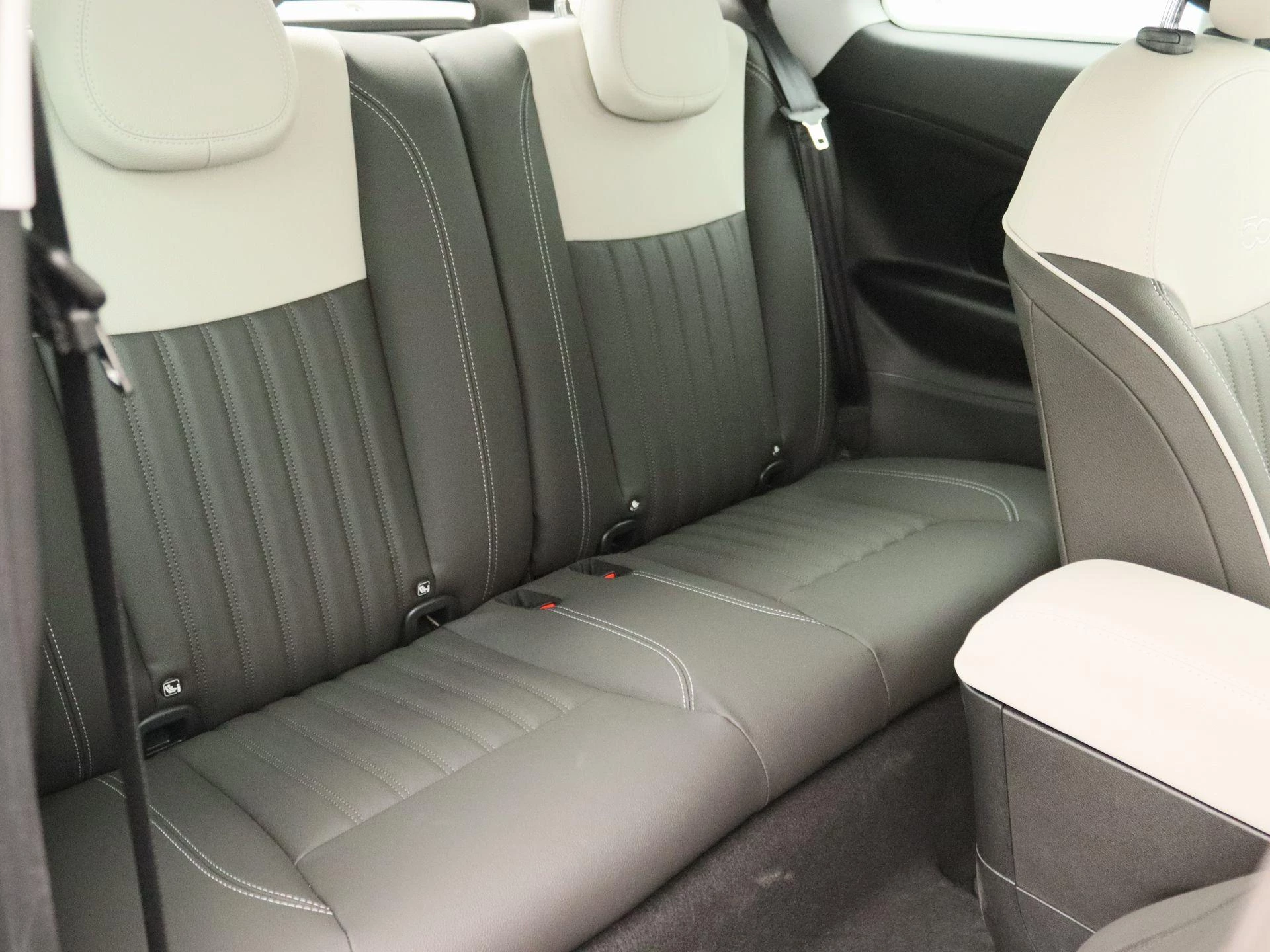 Fiat-500C-image-21