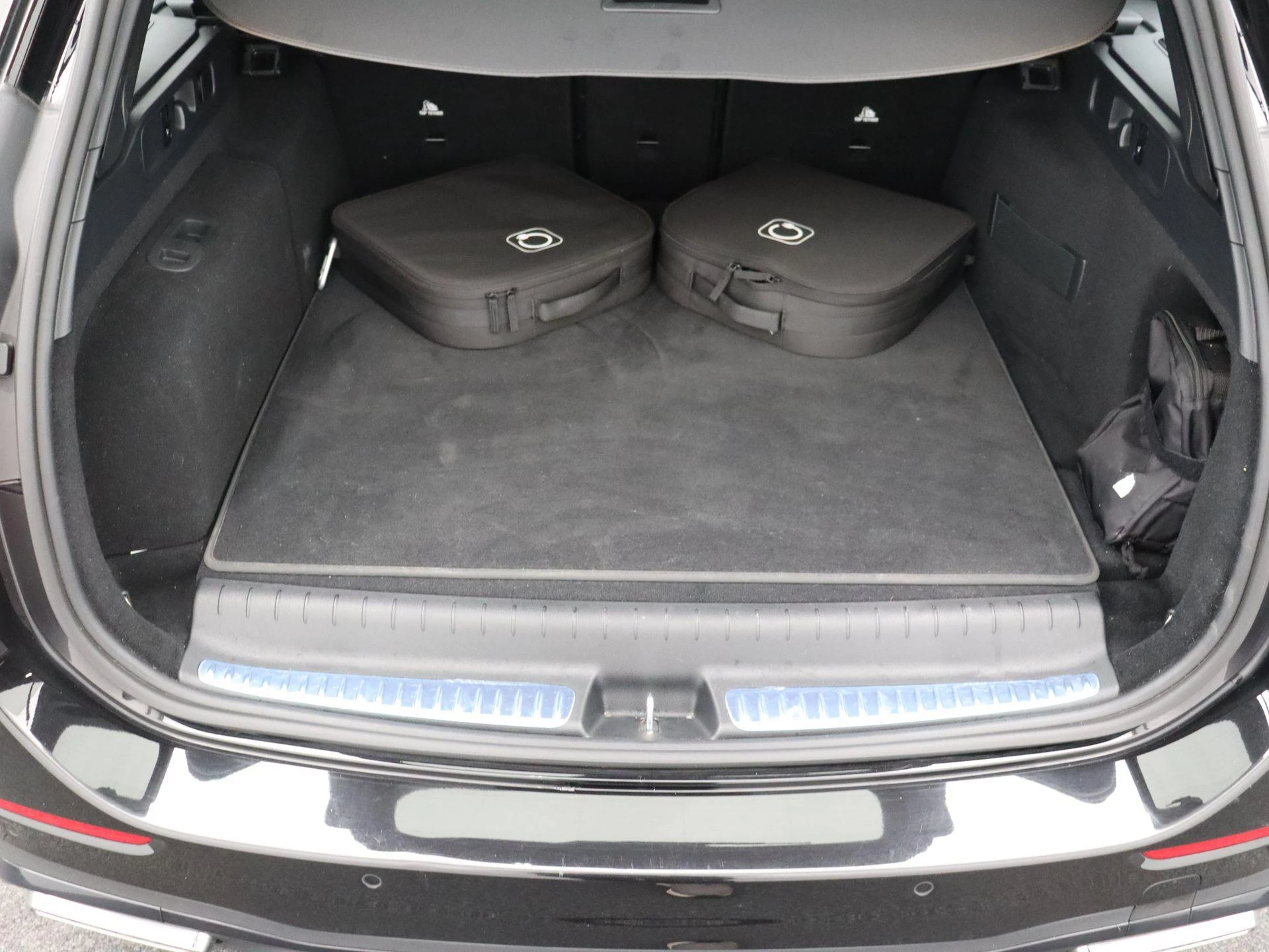 Mercedes-Benz Classe C 300 e AMG Line Estate + PANORAMISCH DAK + NIGHTPAKKET +