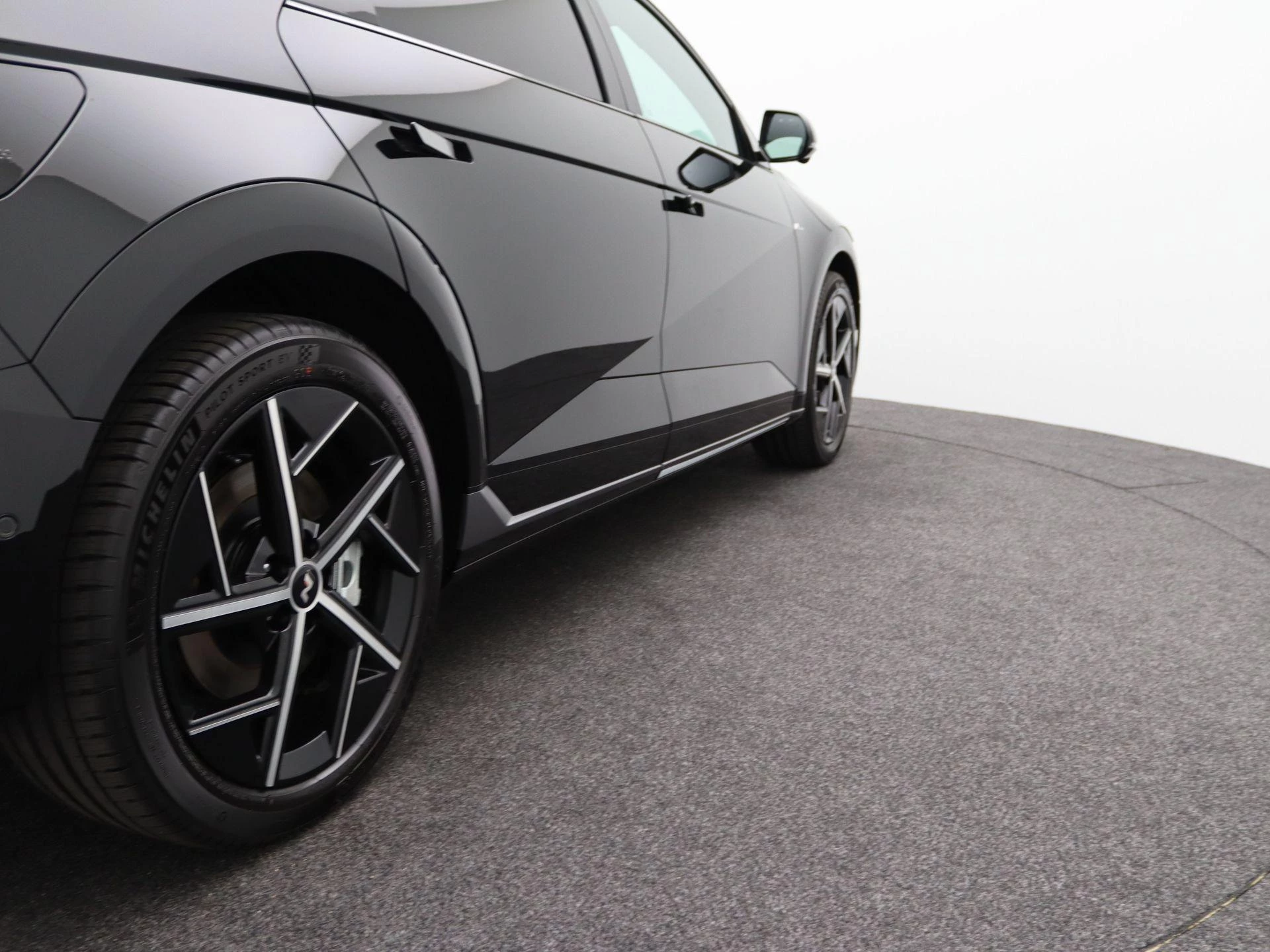 Hyundai-IONIQ 5-image-42