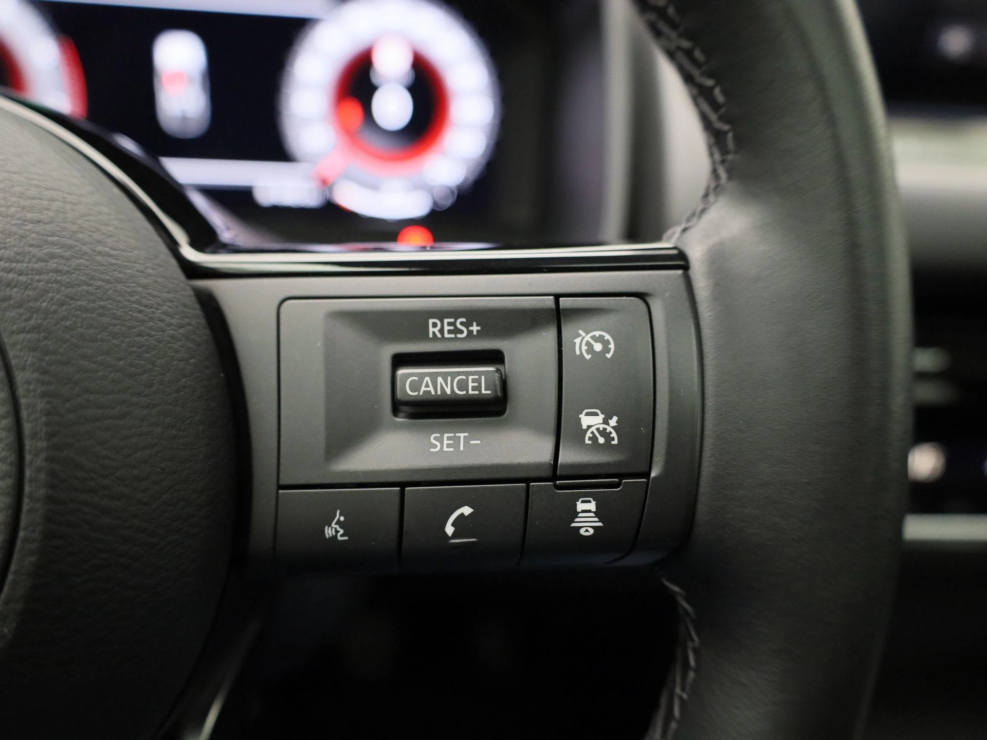 Nissan-QASHQAI-image-17