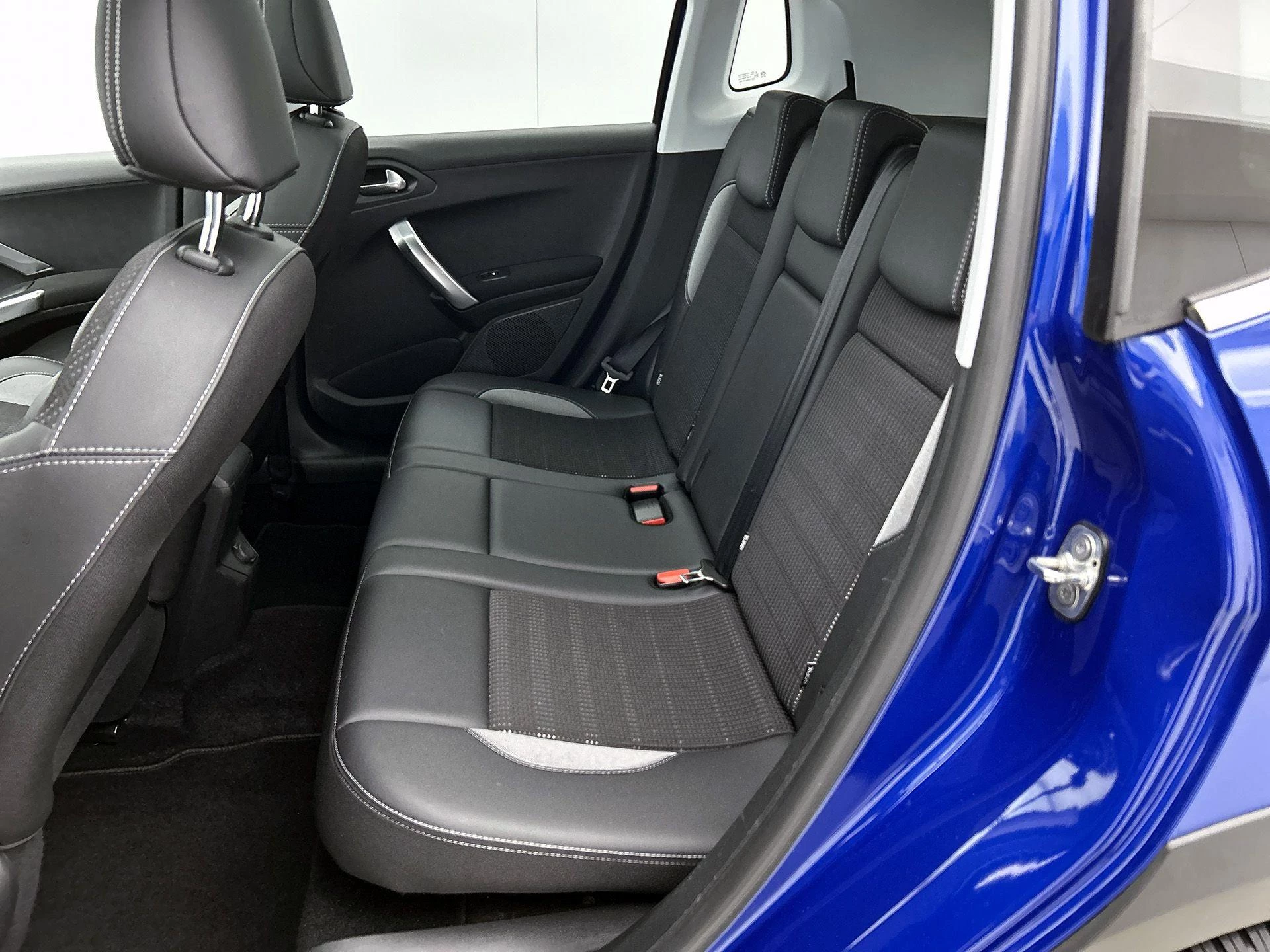Peugeot 2008 1.2 PureTech Allure