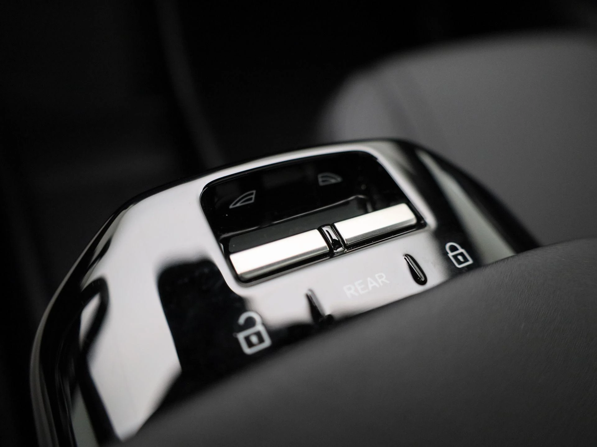 Volvo-EX30-image-23