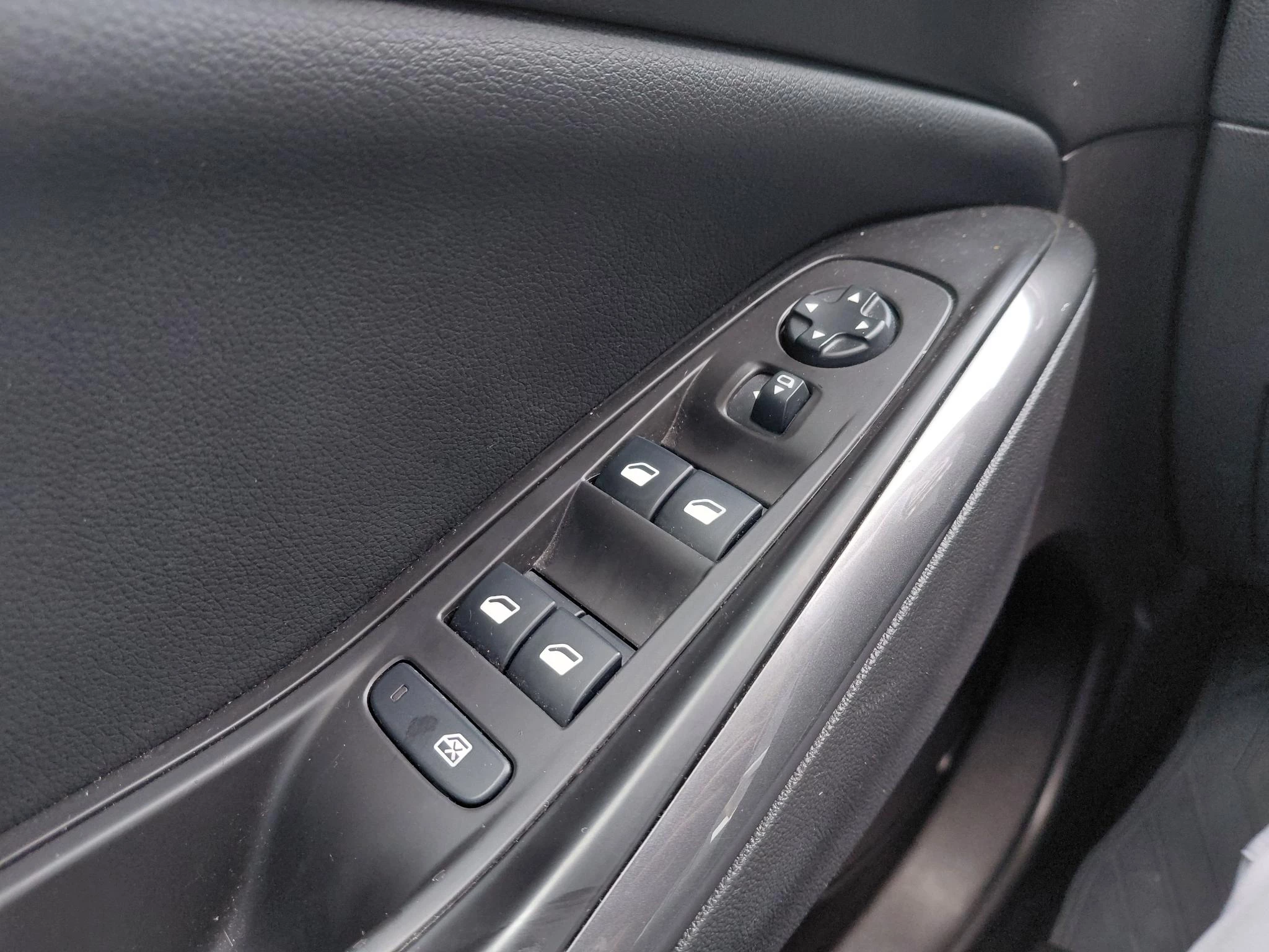 Opel-Grandland X-image-12