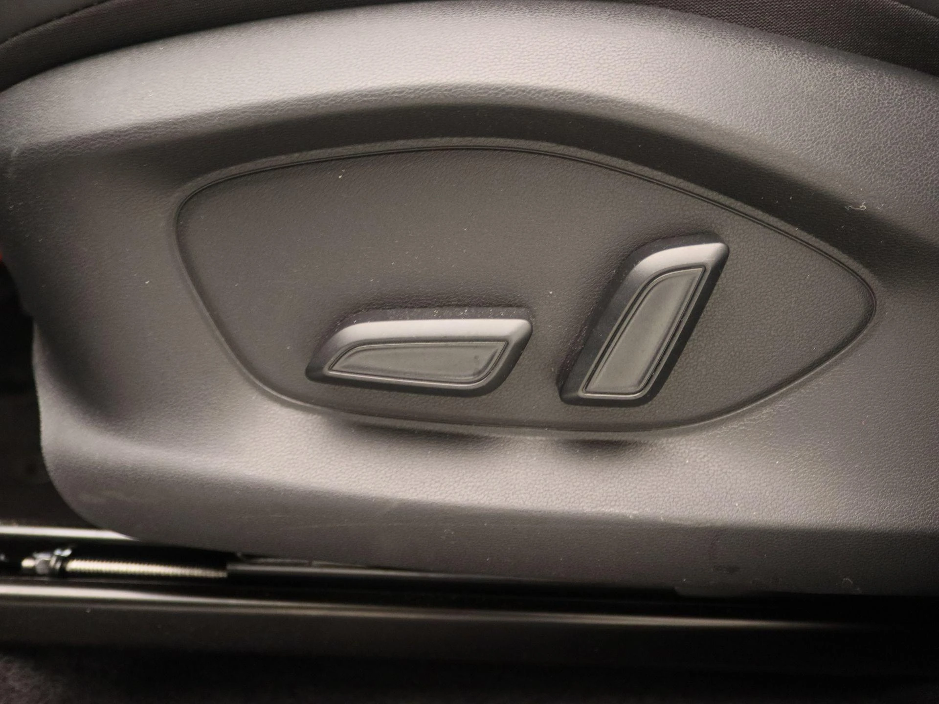 MG-ZS-image-12