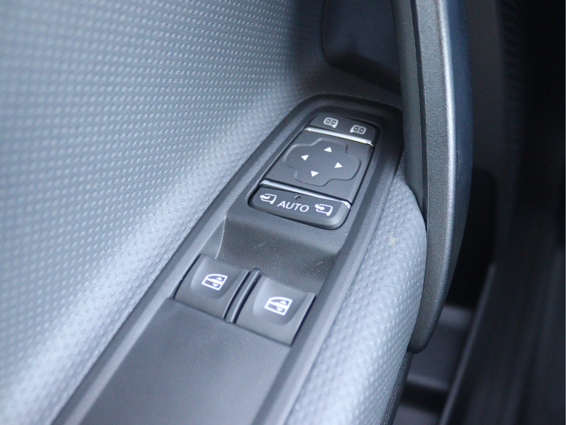 Mercedes-Benz-eCitan-image-4