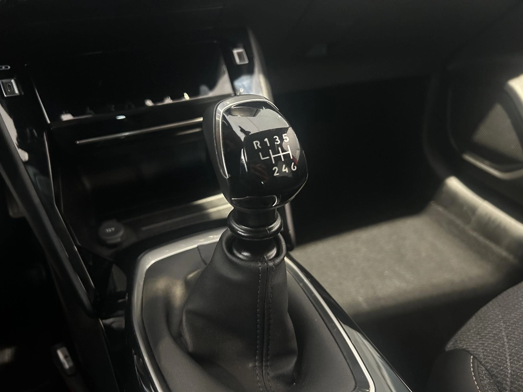 Peugeot 208 1.2 PureTech 100 Allure