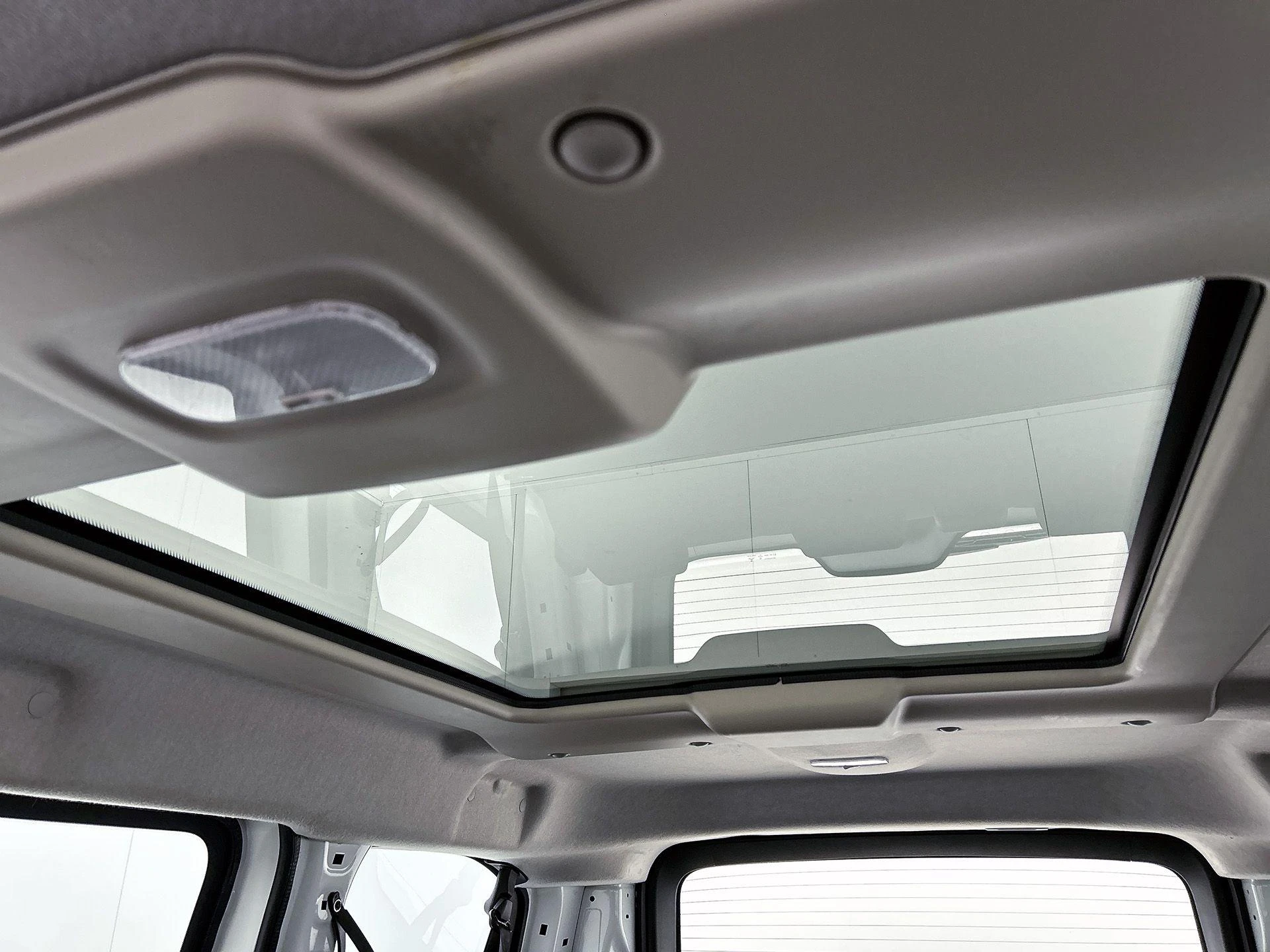Opel-Vivaro-e-image-24