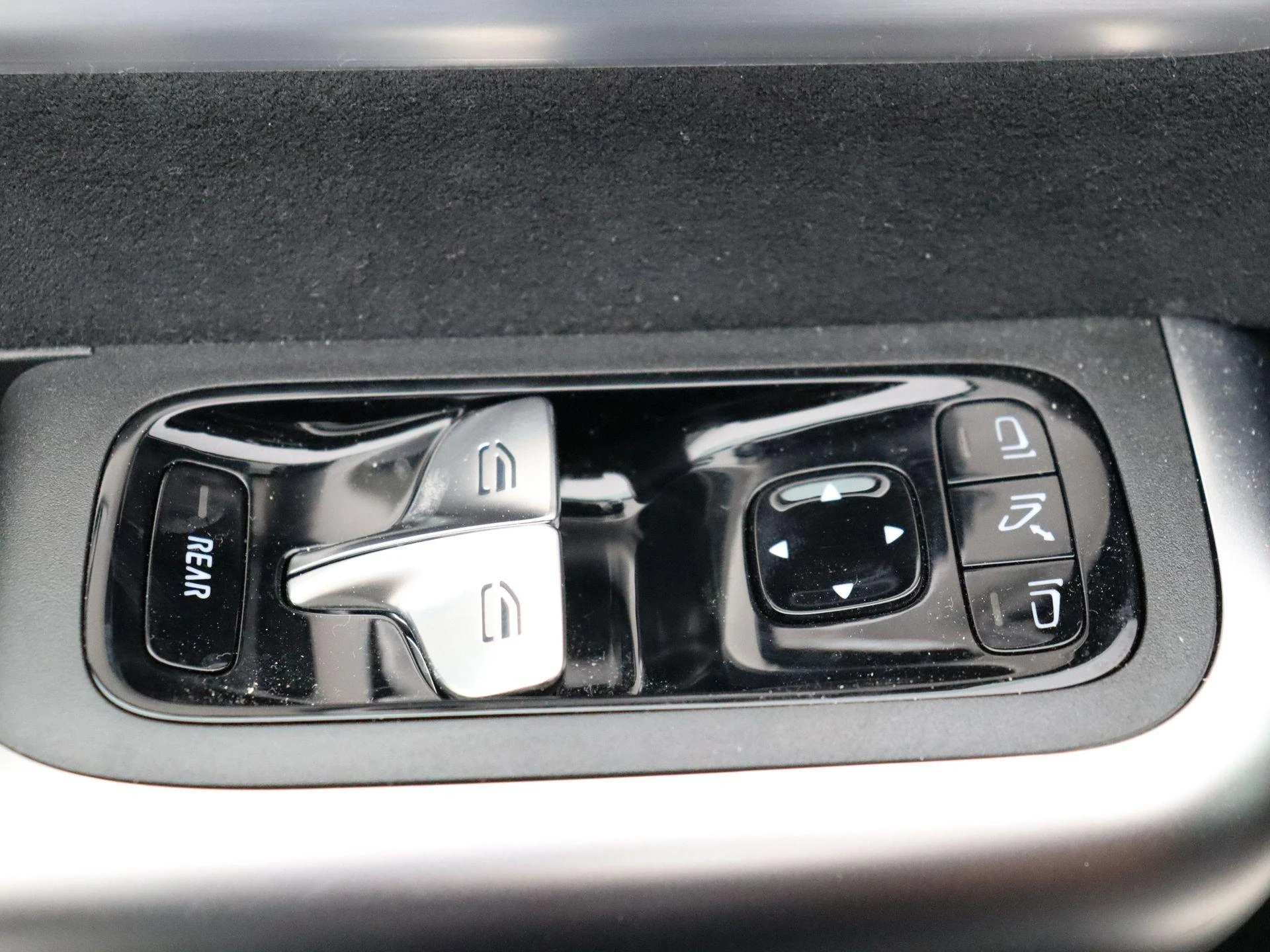 Mercedes-Benz-CLA-image-9