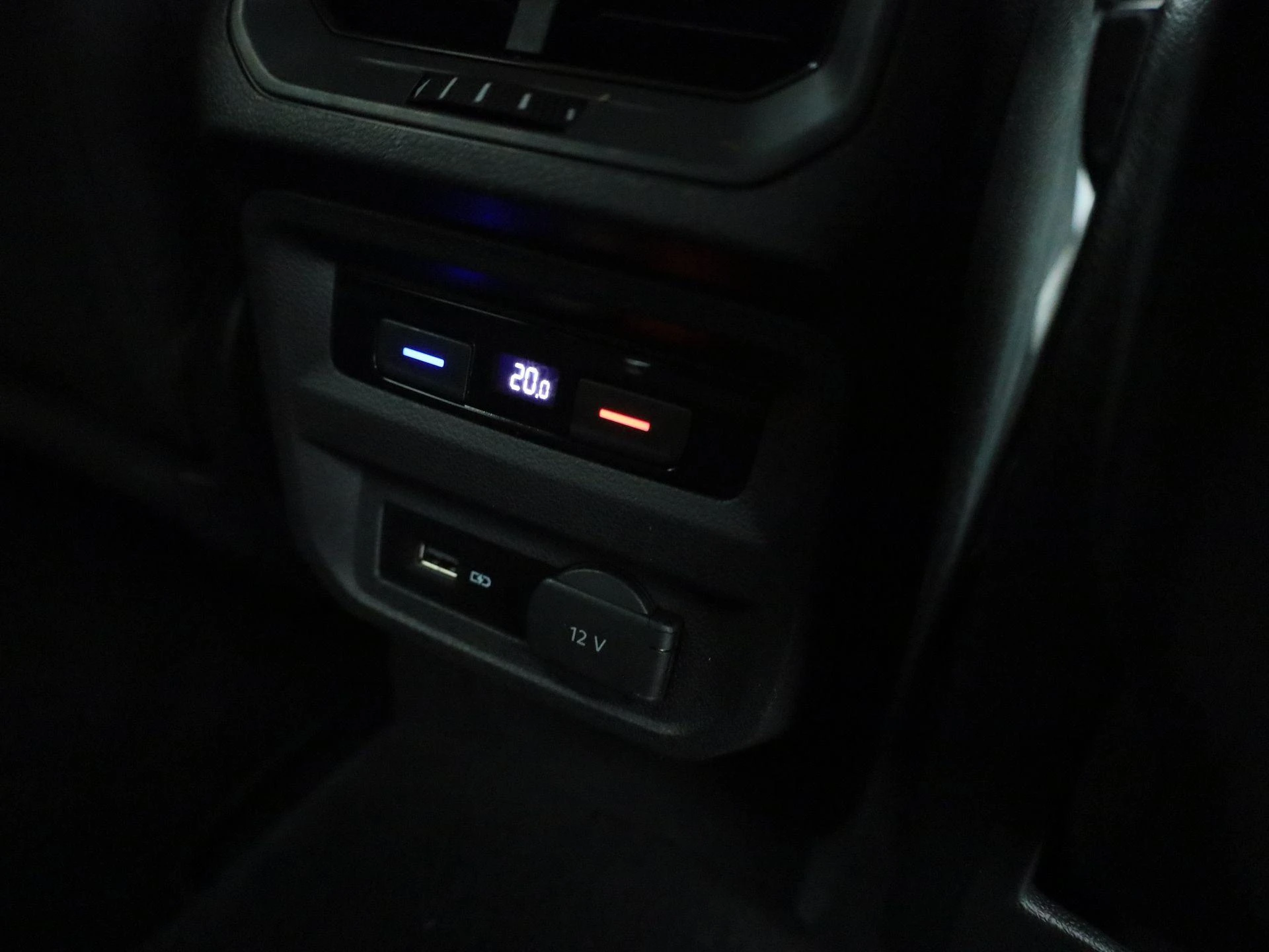 Volkswagen-Tiguan Allspace-image-34