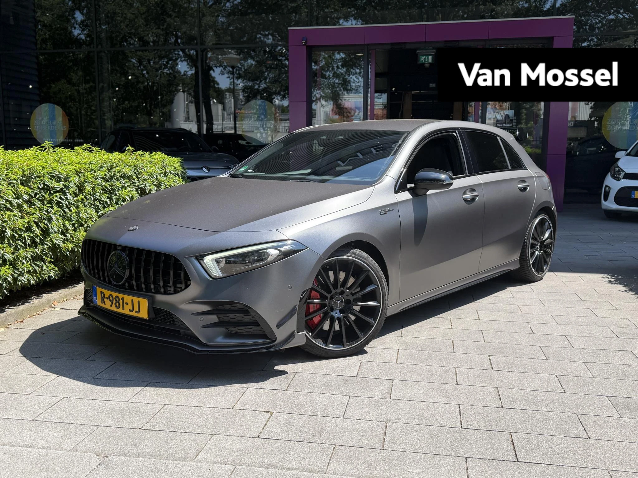 Mercedes-Benz-A-Klasse-image-0