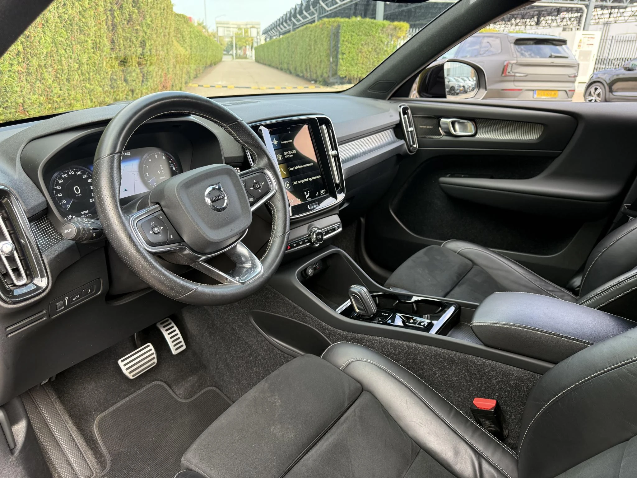 Volvo-XC40-image-17