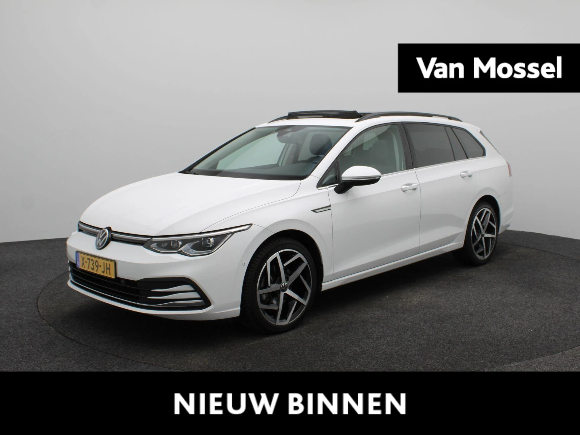 Volkswagen-Golf-image-0