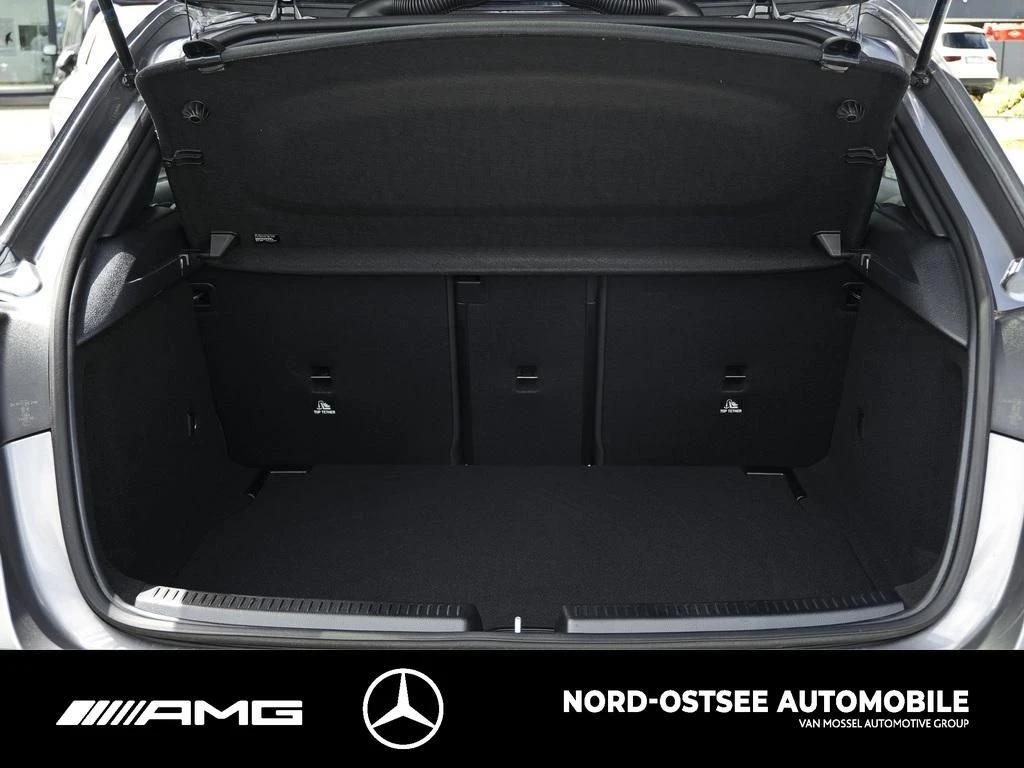 Mercedes-Benz A-Klasse 200 AMG ADV.+ PANO MBUX NIGHT AMG Line