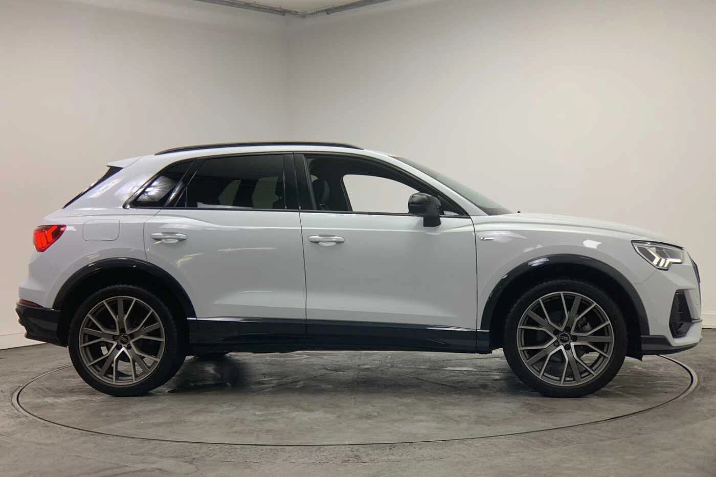 Audi-Q3-image-3