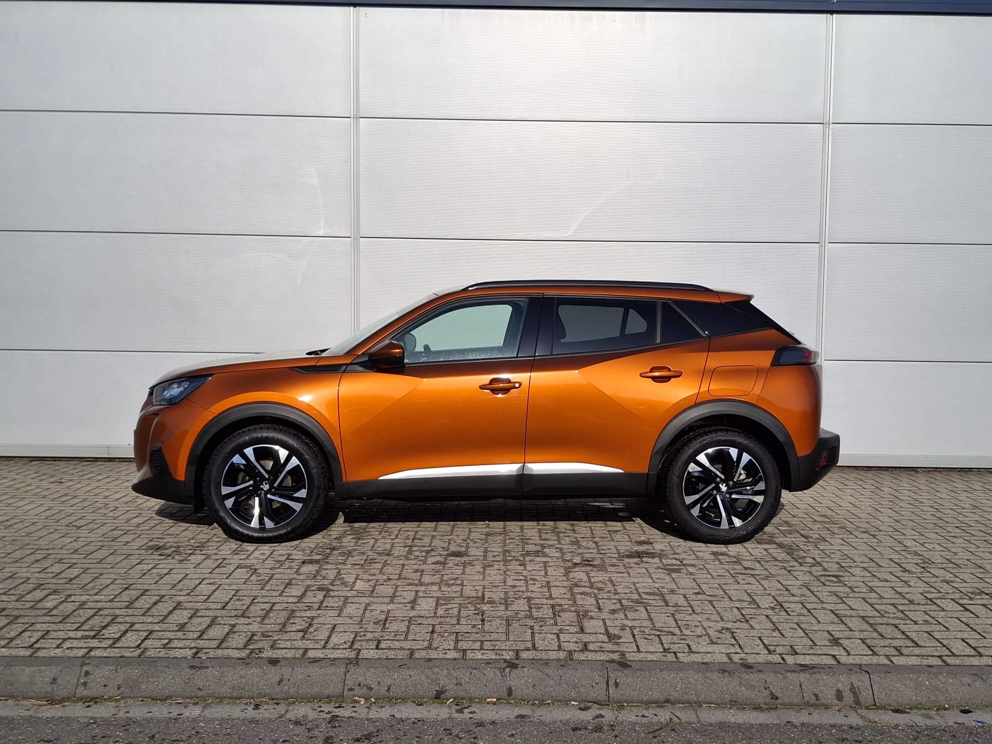 Peugeot-2008-image-2