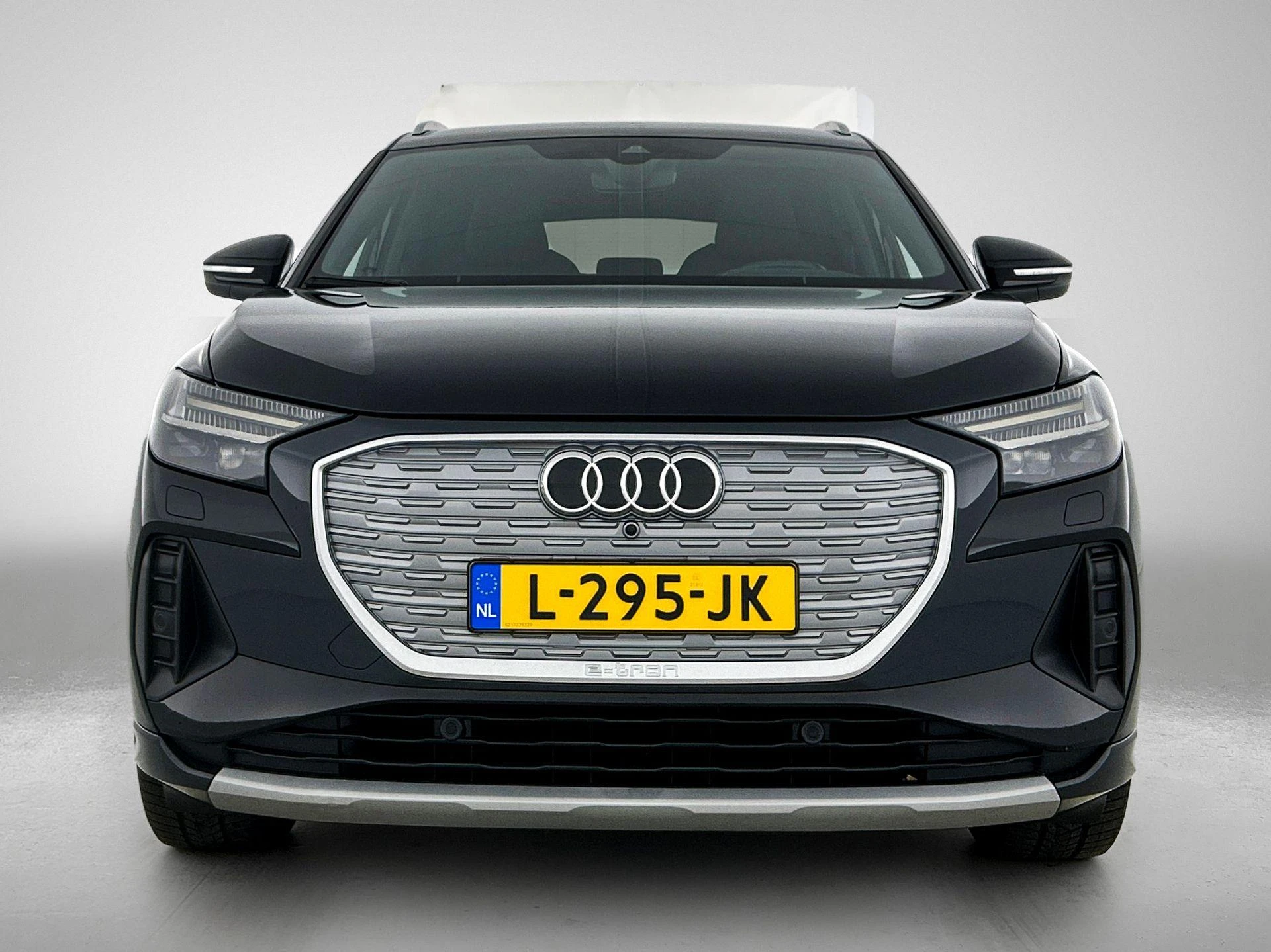 Audi-Q4 e-tron-image-1
