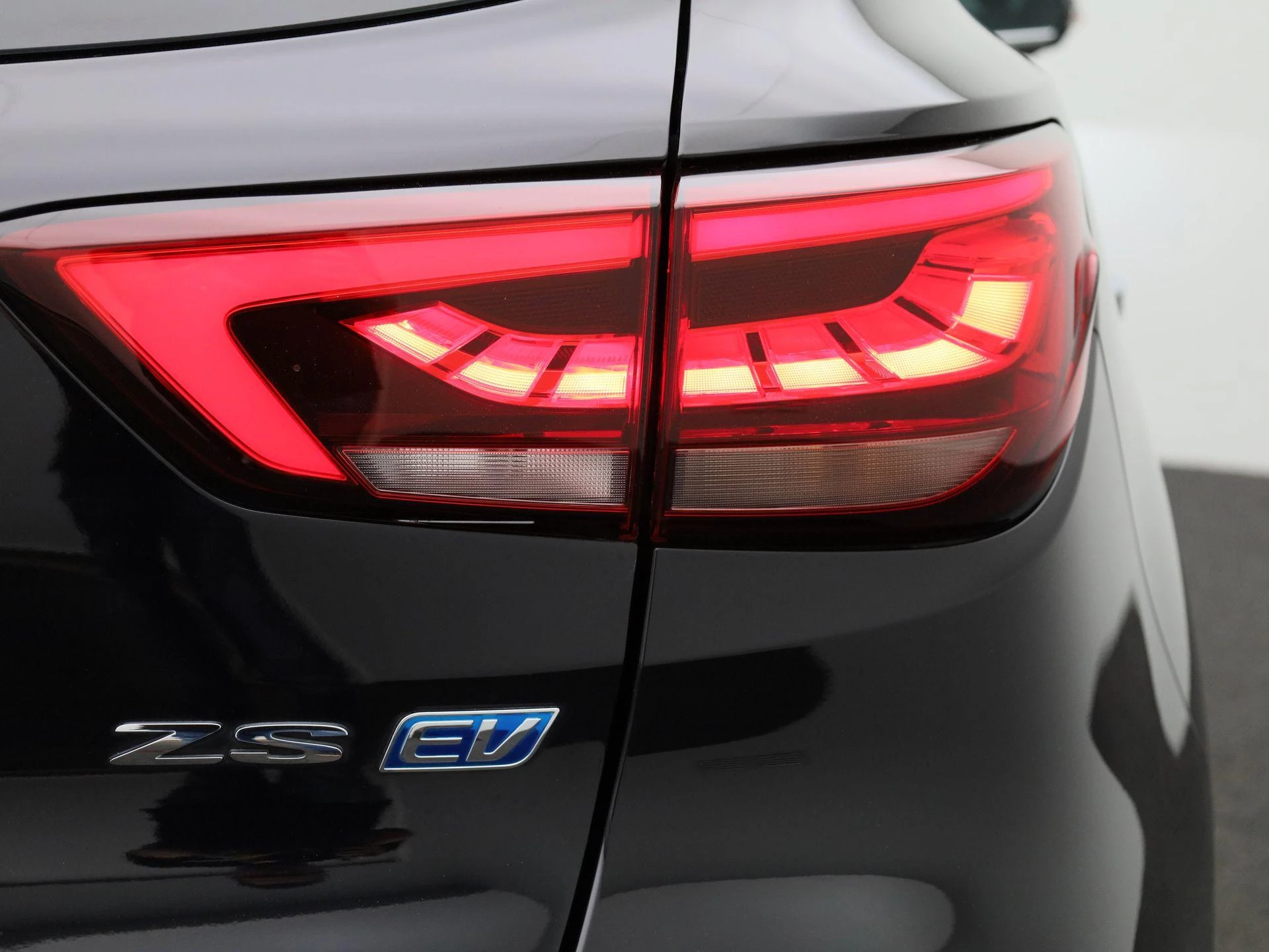 MG-ZS EV-image-37