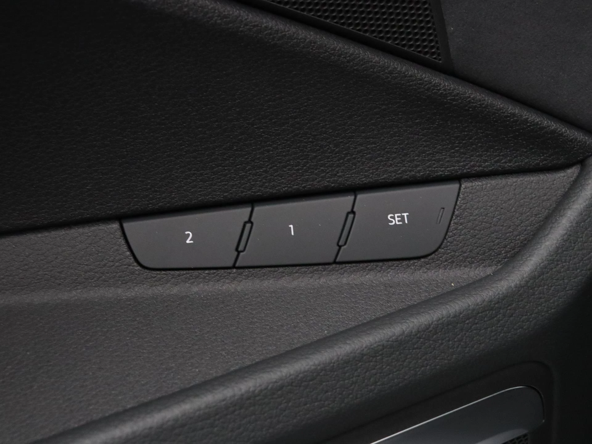 Audi-e-tron-image-17