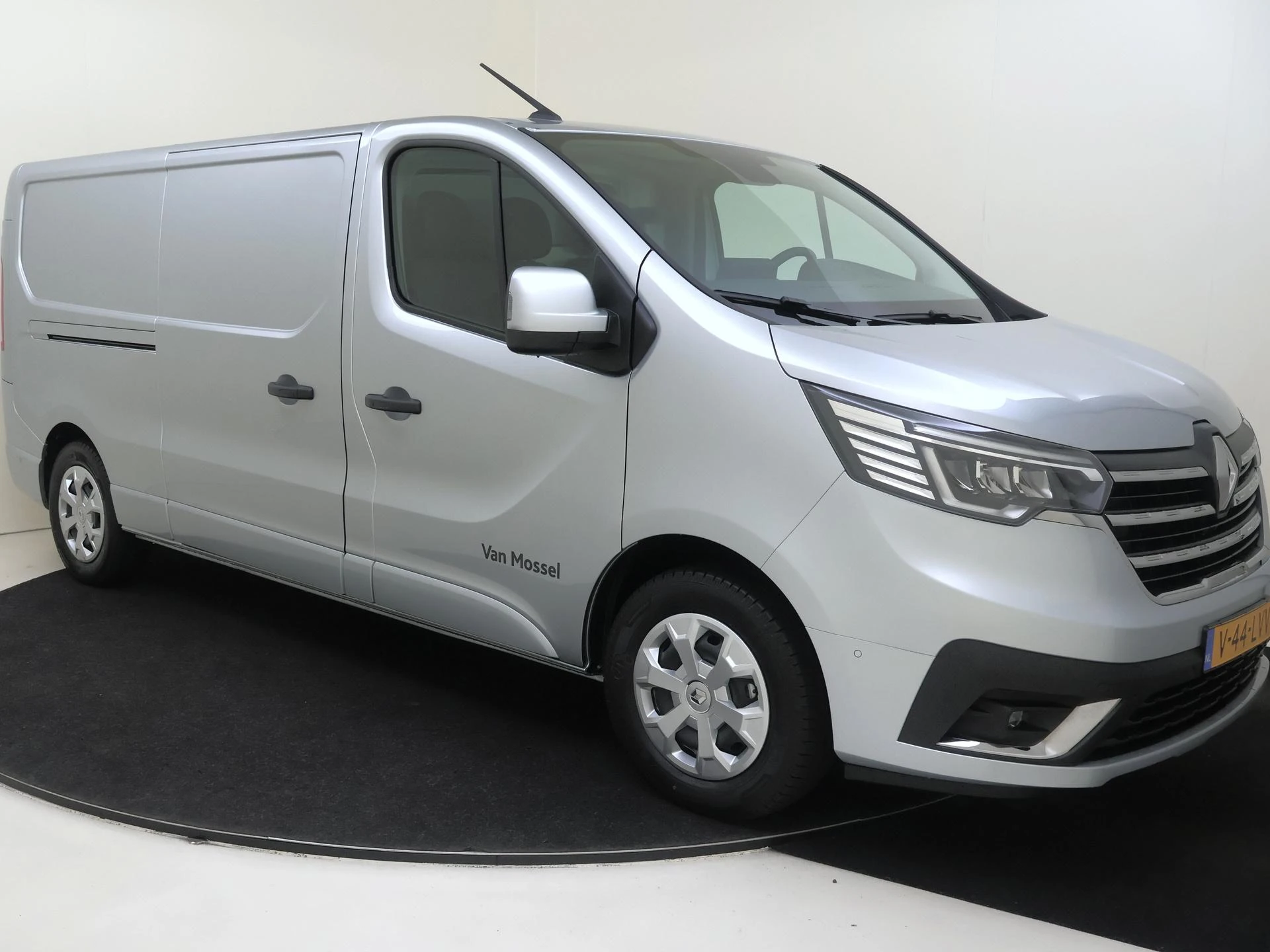 Renault-Trafic-image-1