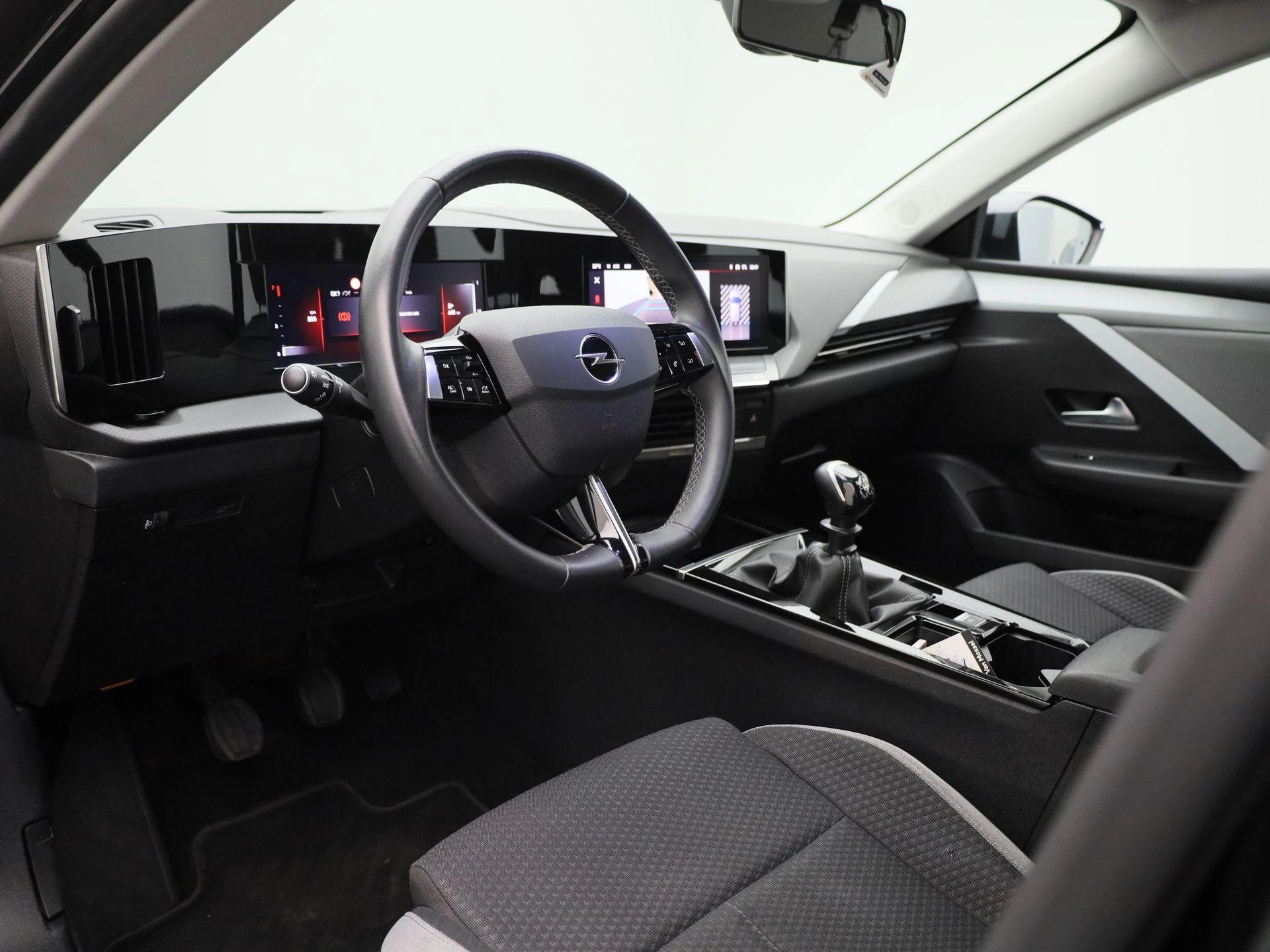 Opel-Astra-image-30
