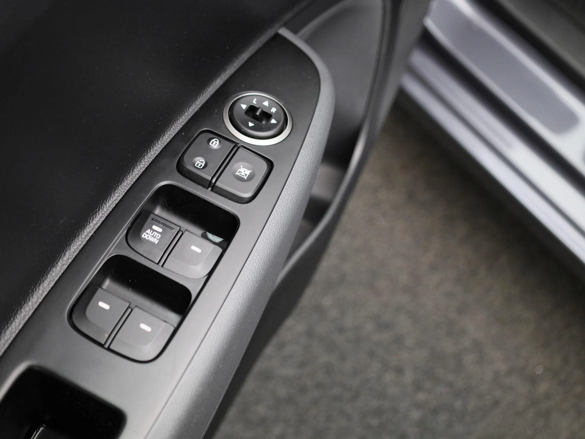 Hyundai-i10-image-26