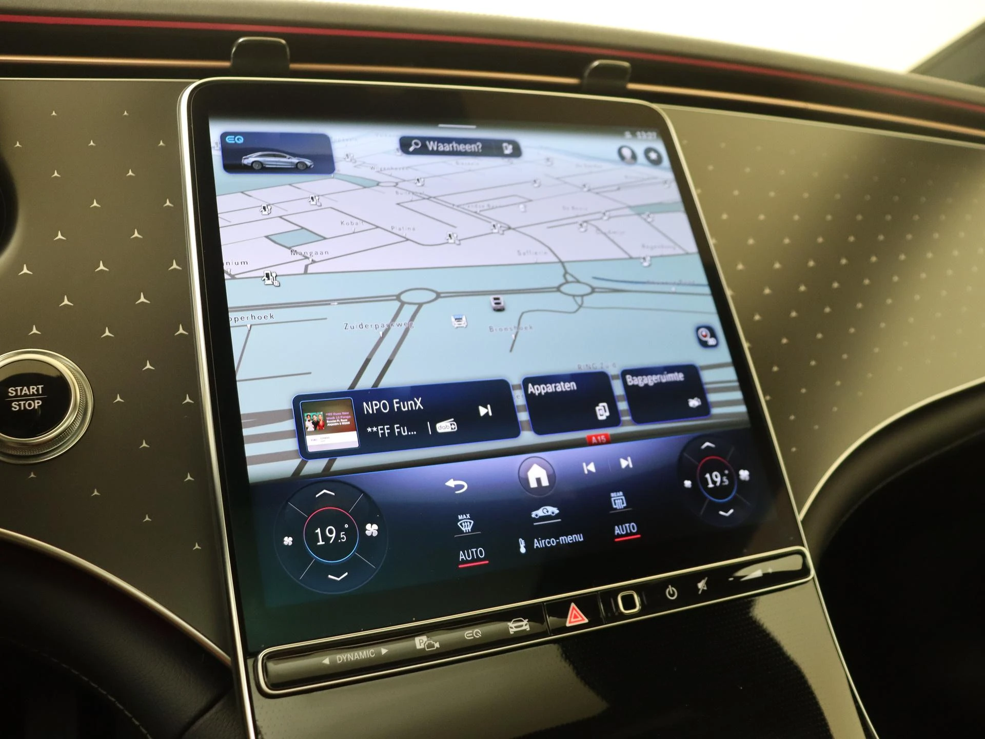 Mercedes-Benz-EQS-image-17