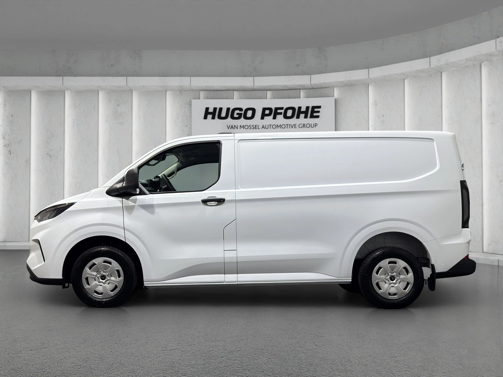Ford-Transit Custom-image-1
