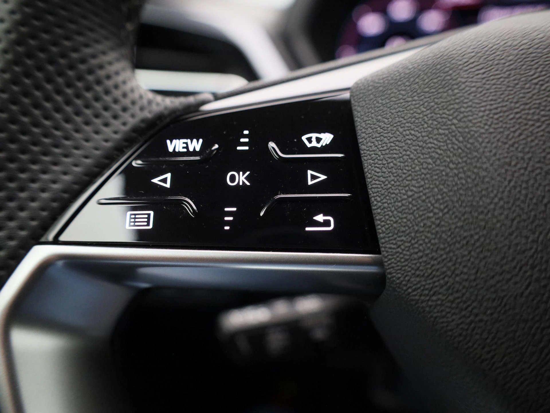 Audi-Q4 e-tron-image-19