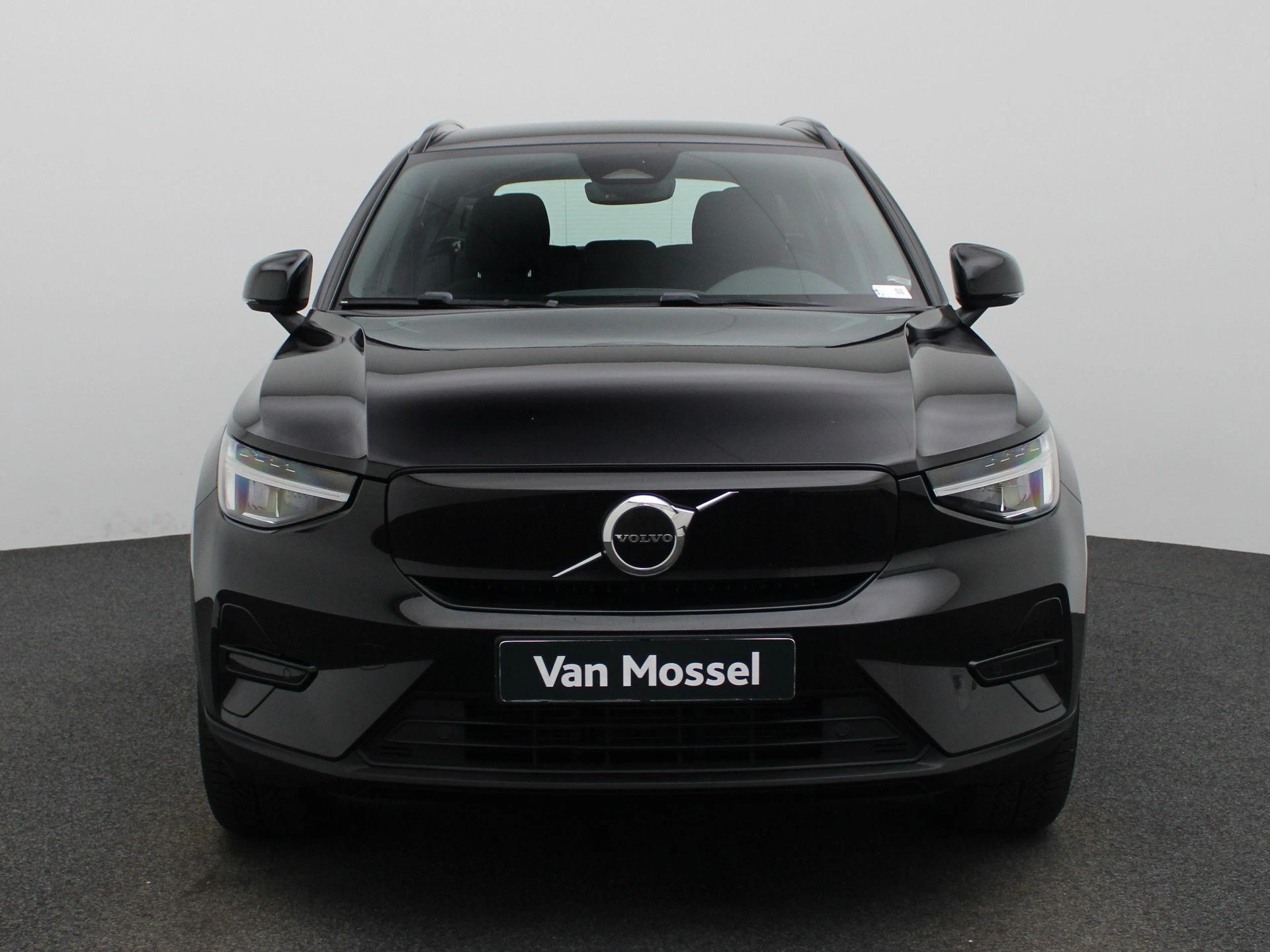 Volvo-XC40-image-2