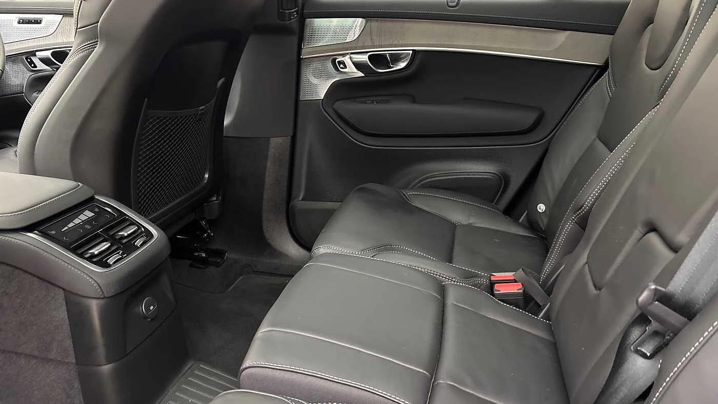 Volvo-XC90-image-12