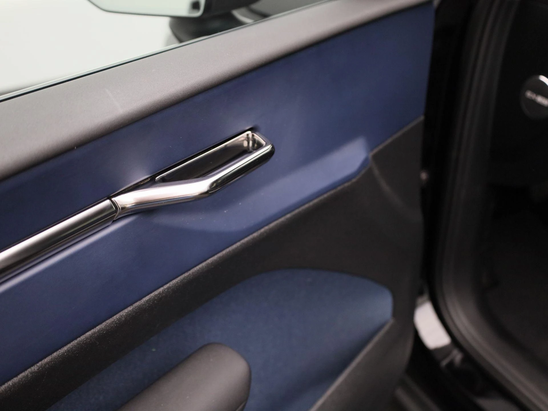 Volvo-EX30-image-39