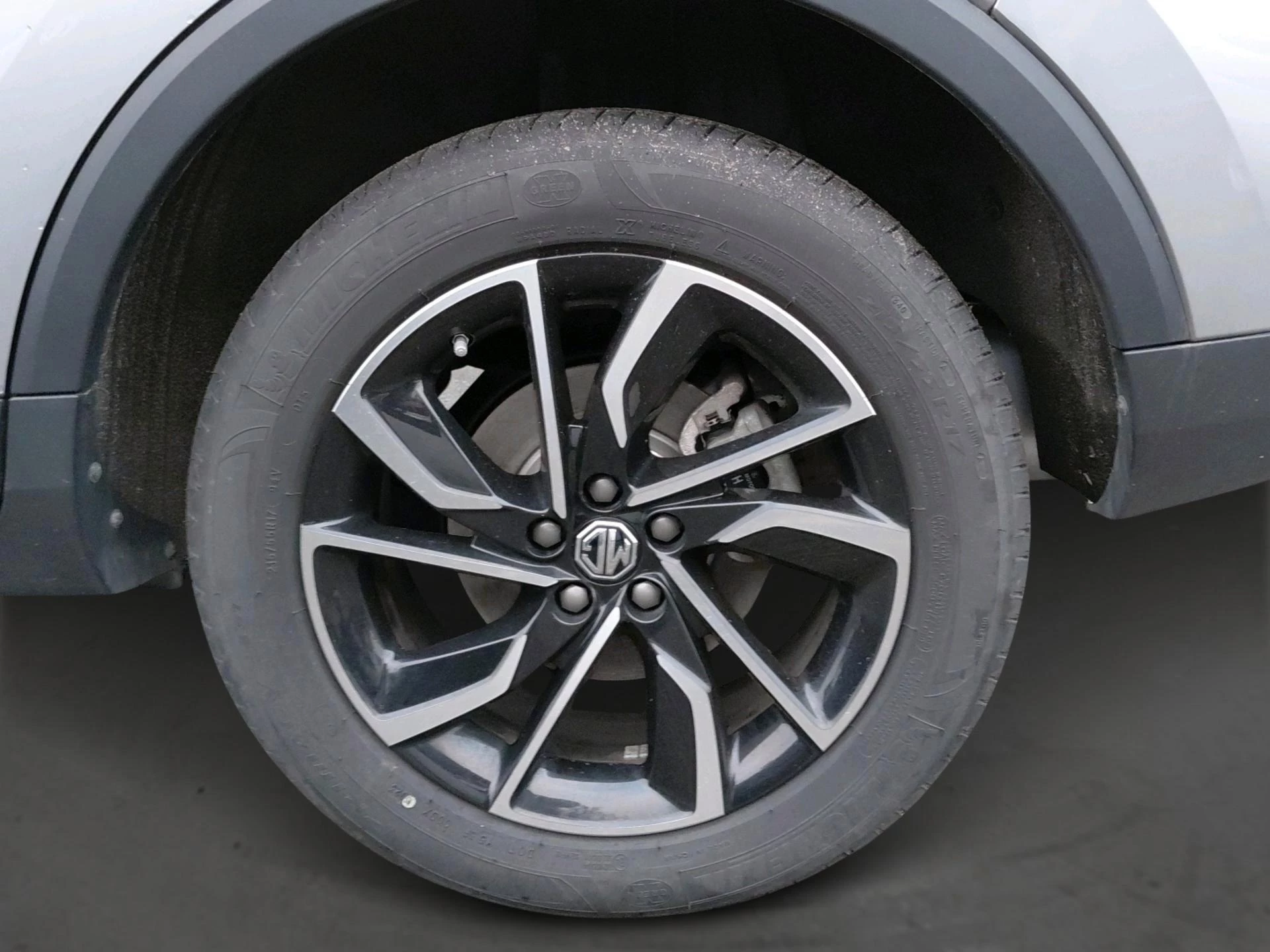 MG ZS Luxury