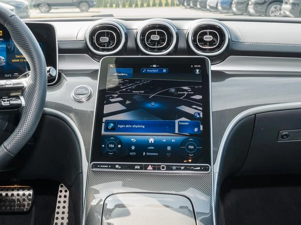Mercedes-Benz-C-Klasse 300-image-10