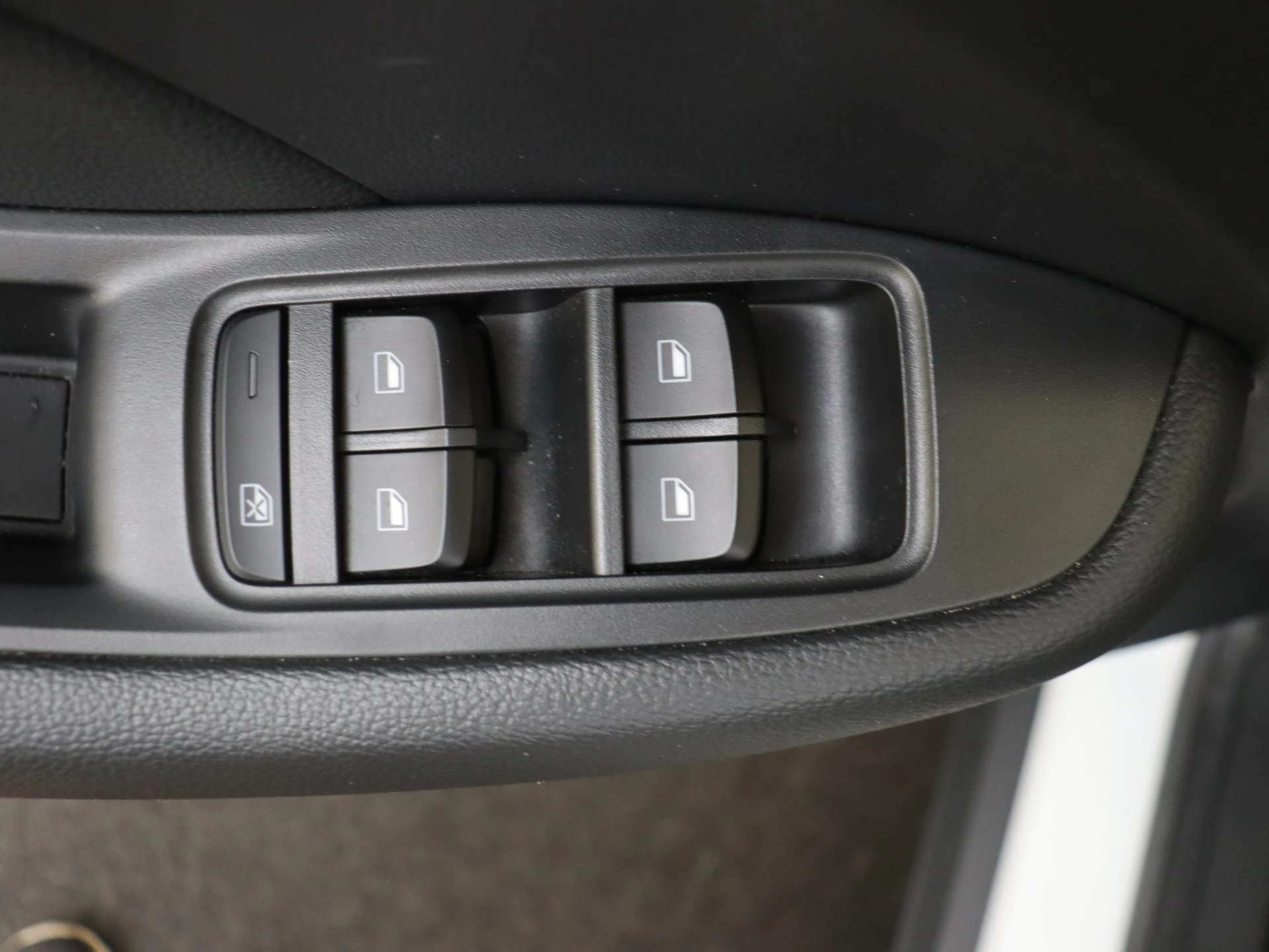 MG-ZS EV-image-26
