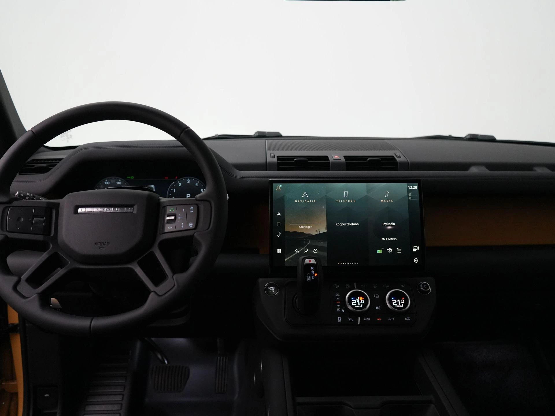 Land Rover-Defender-image-39