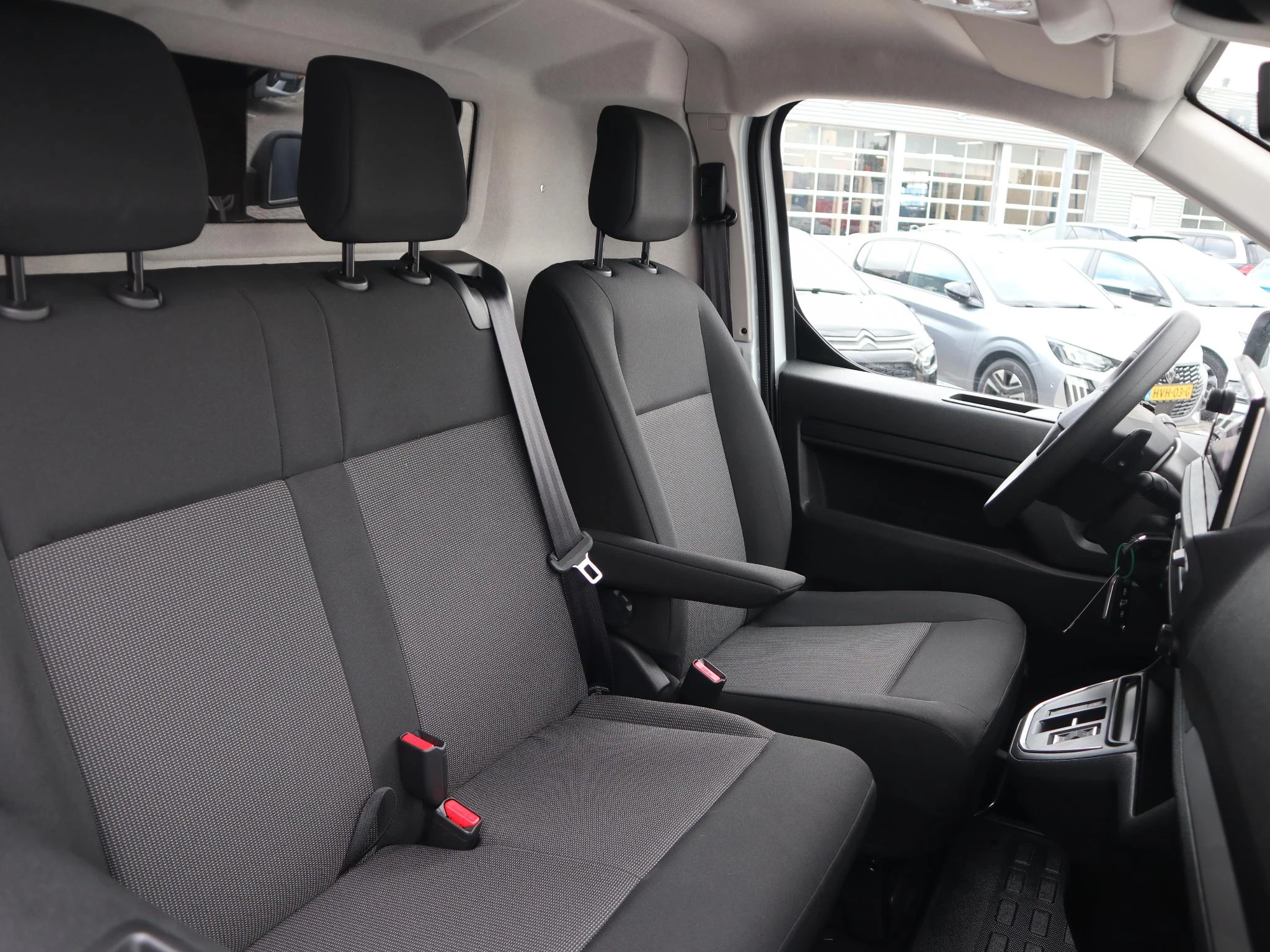 Citroën-ë-Jumpy-image-4