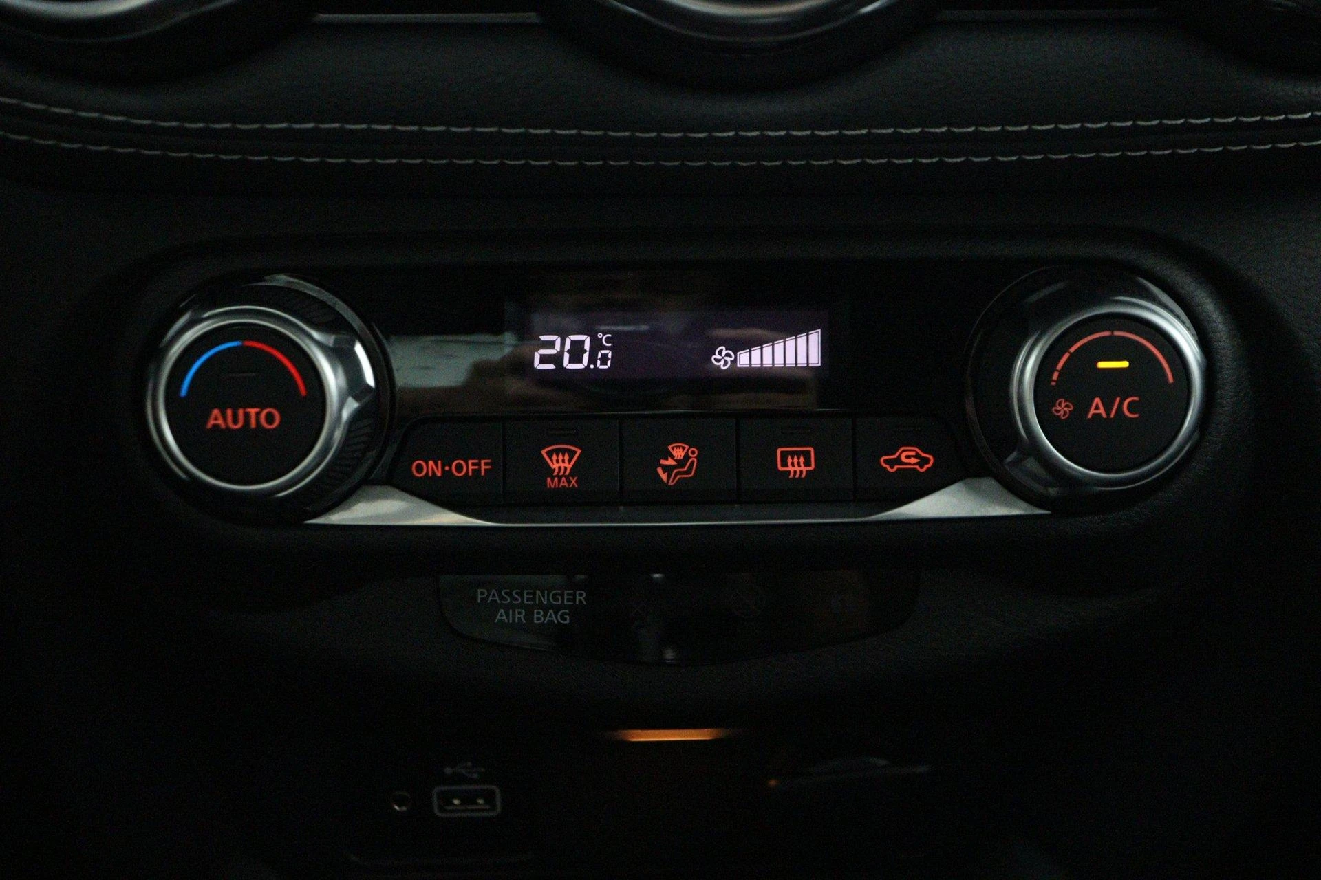 Nissan Juke 1.0 DIG-T N-Connecta Automaat |