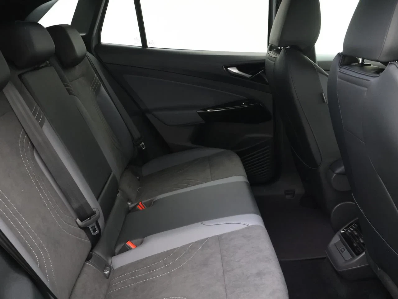 Volkswagen-ID.4-image-16