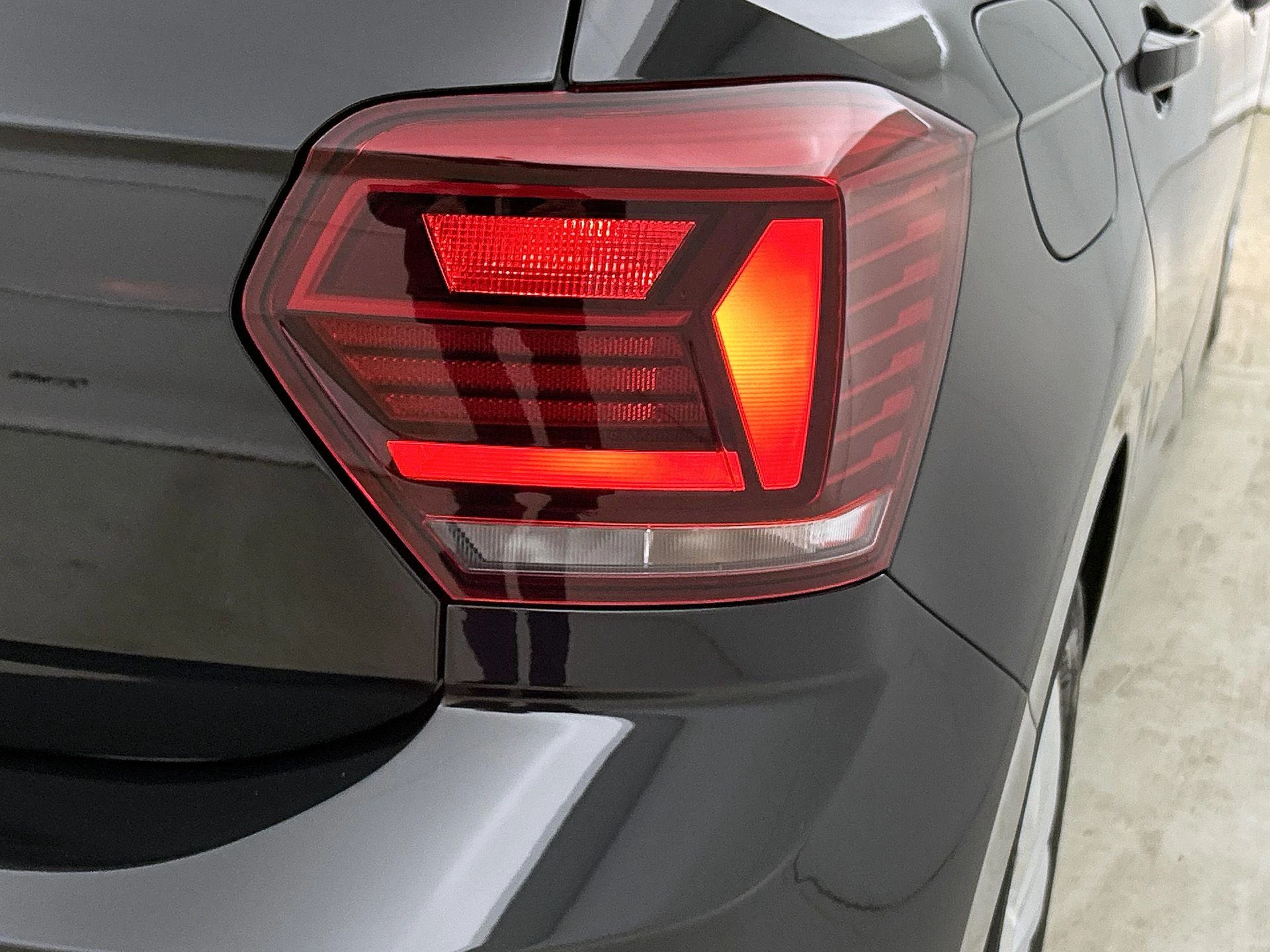 Volkswagen-Polo-image-23