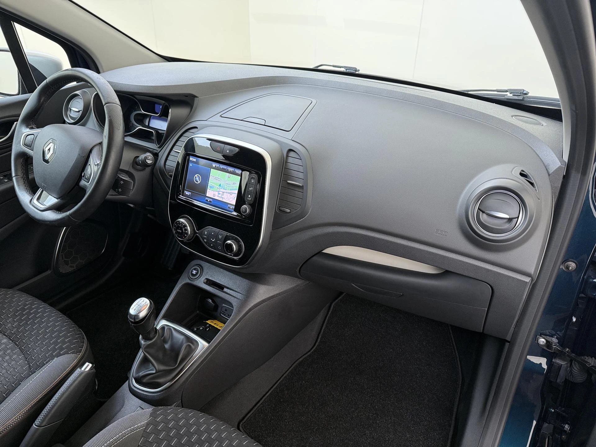 Renault-Captur-image-4