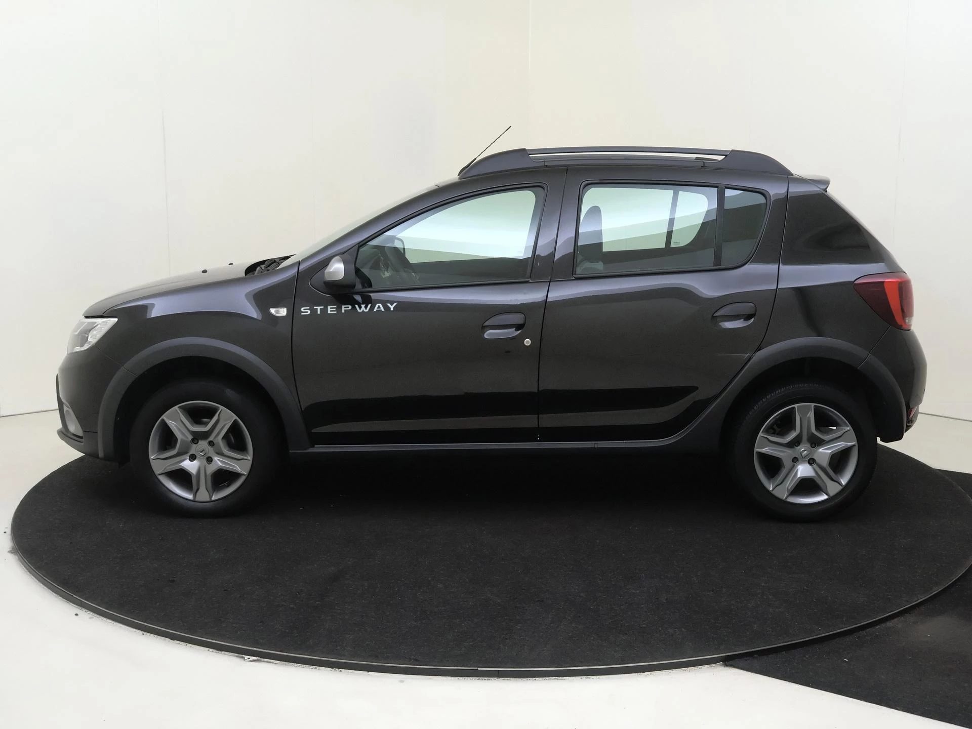 Dacia-Sandero-image-3