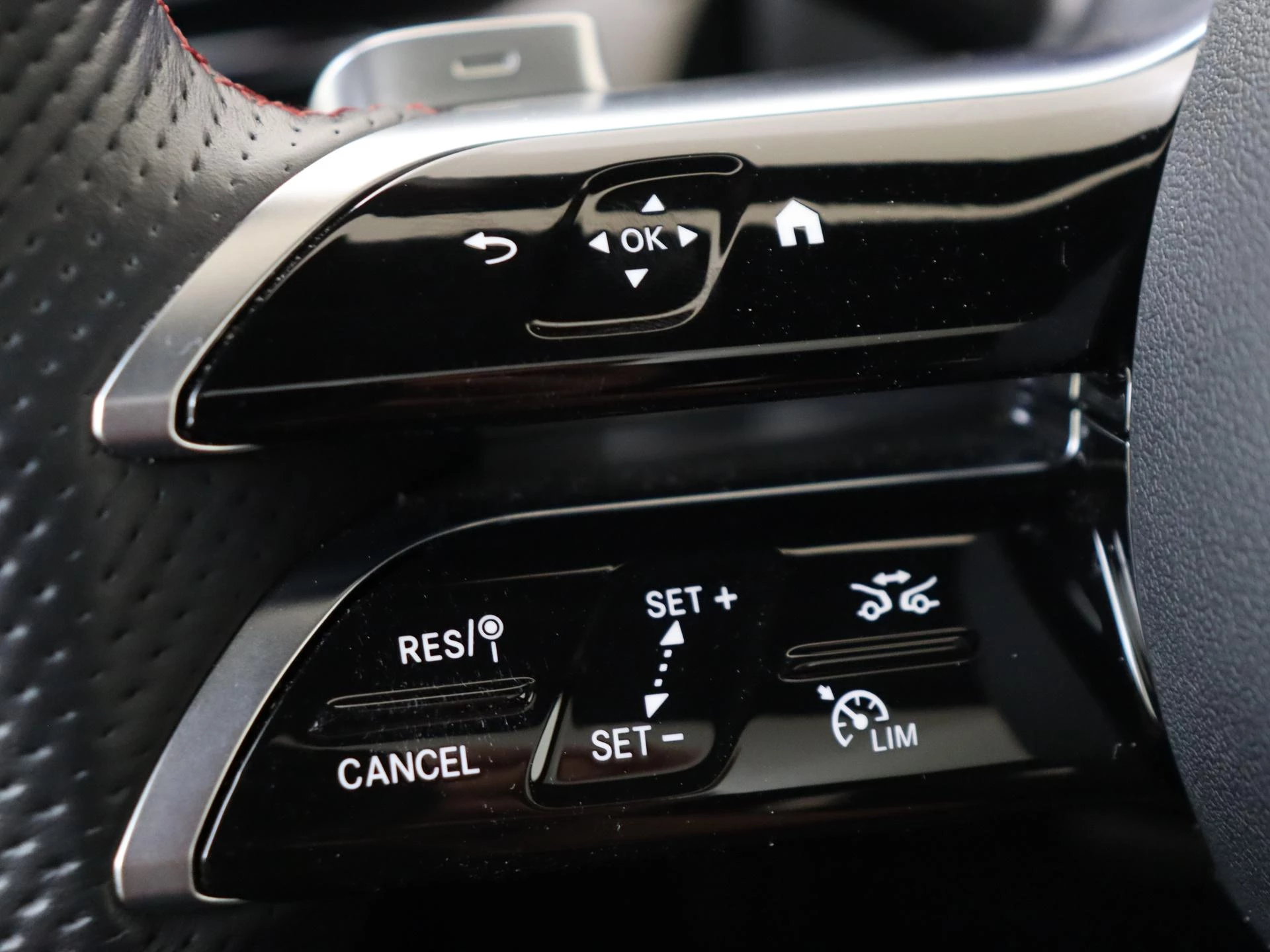 Mercedes-Benz-A-Klasse-image-16