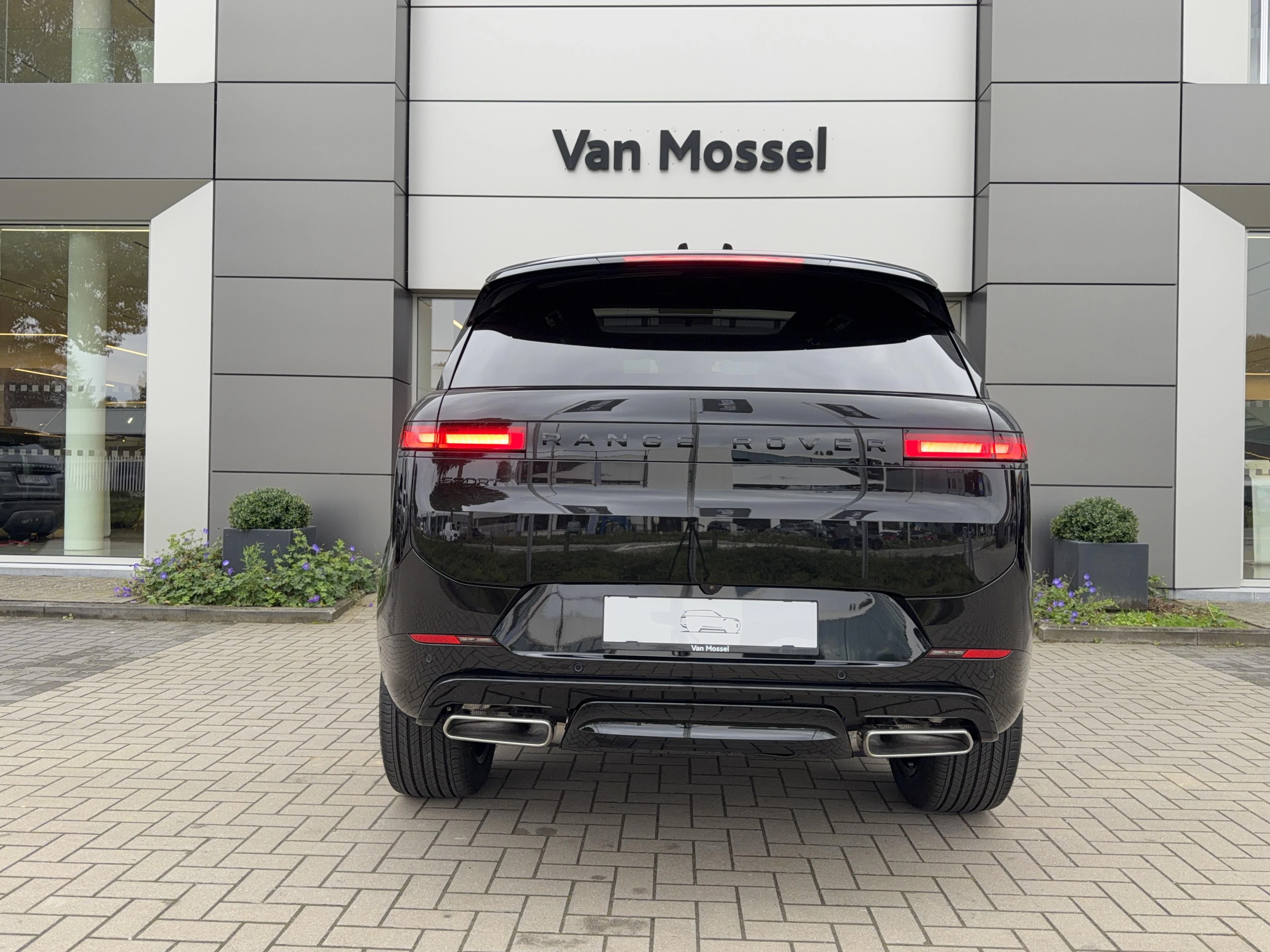 Land Rover-Range Rover Sport-image-5